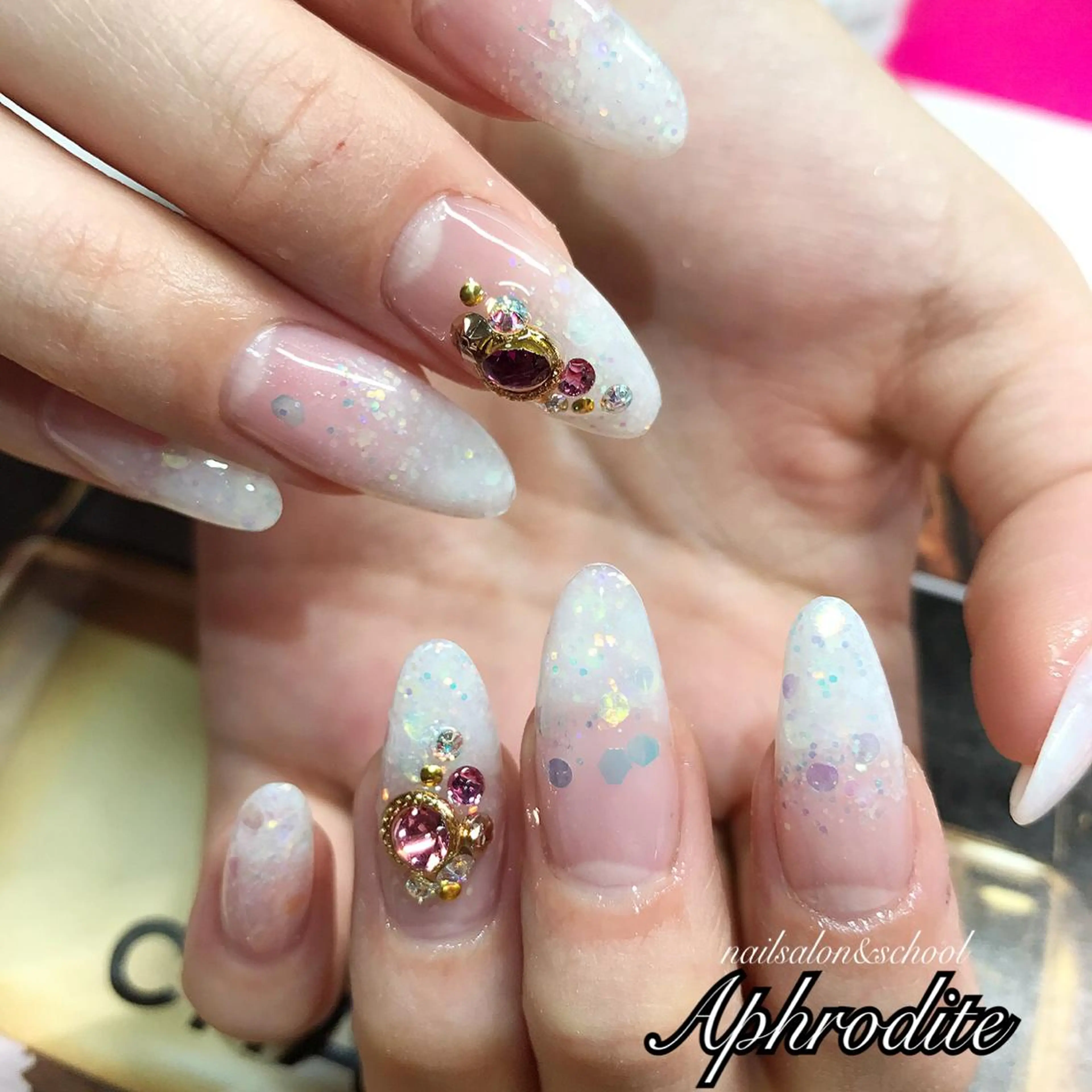 ネイル アートネイル スカルプネイル APHRODITE Nagisaのネイルデザイン
