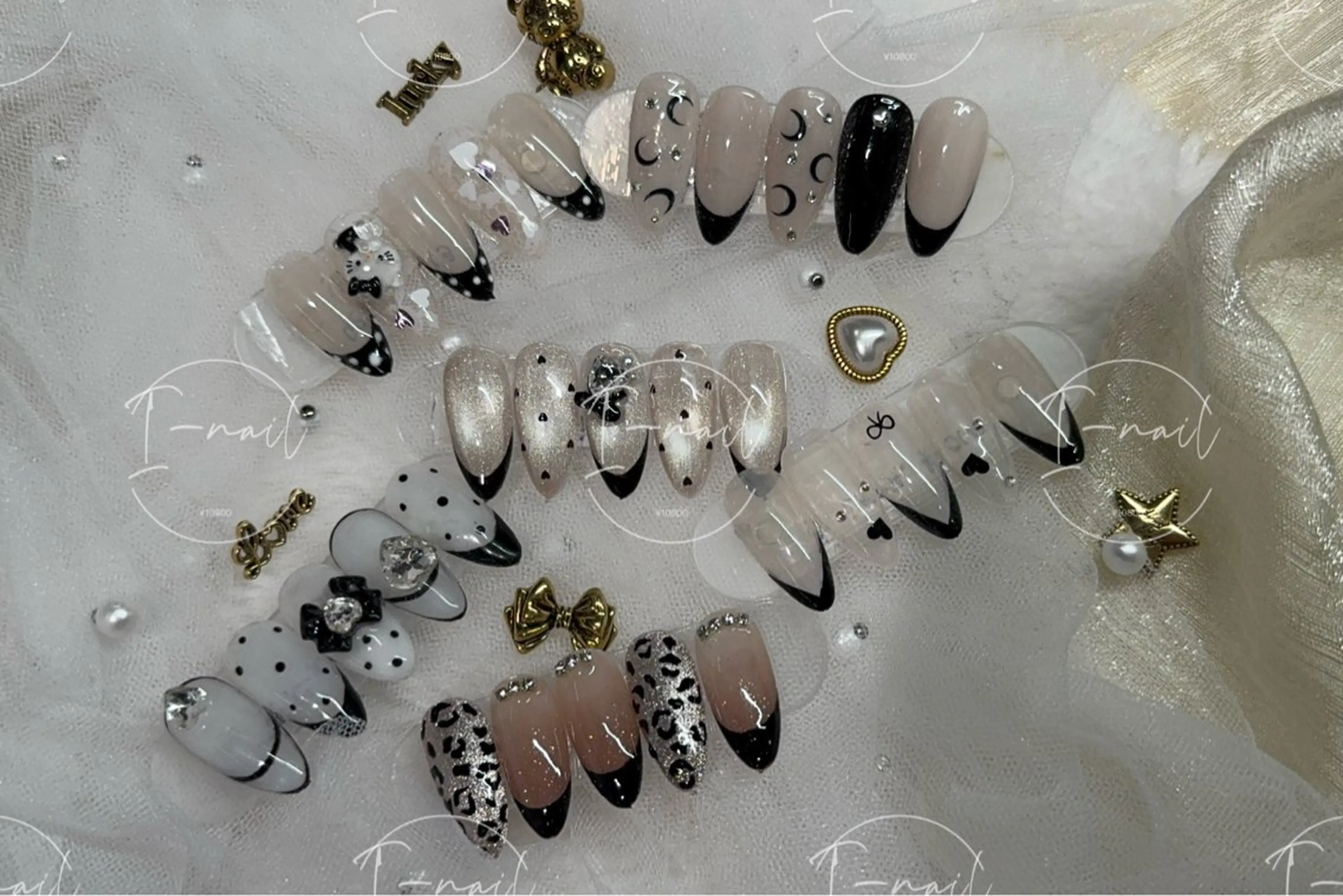 💗11月ミニモ限定💅✨️定額メニュー（コース内のパーツ込み価格）色味変更可能👌🏻 ̖́の写真