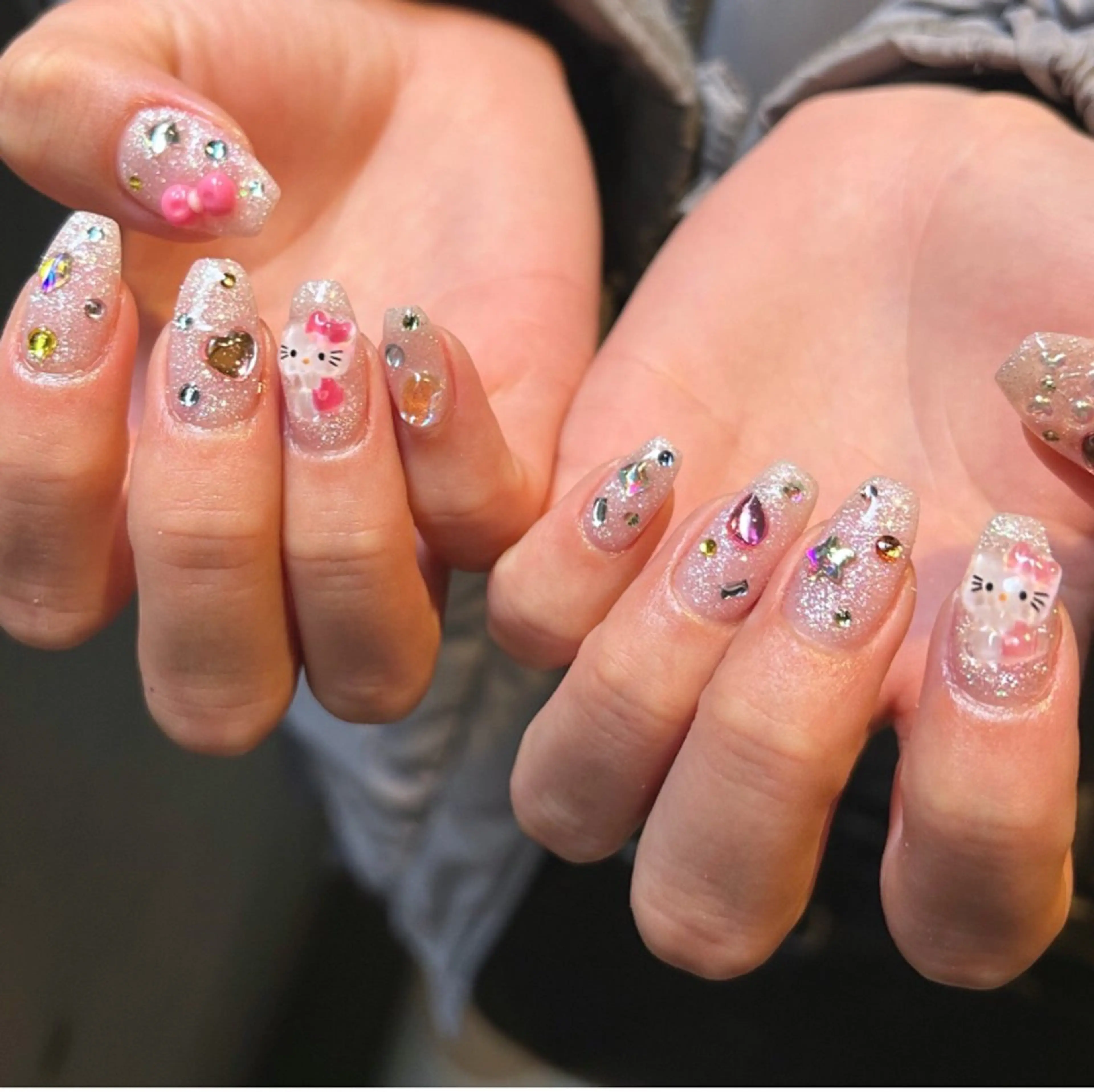 ネイル 長さ出し グラデーション キラキラネイル 韓国ネイル ラメ(グリッター) ハンドネイル ハンドケア Chisa Nail Studio所属・リ リのネイルデザイン