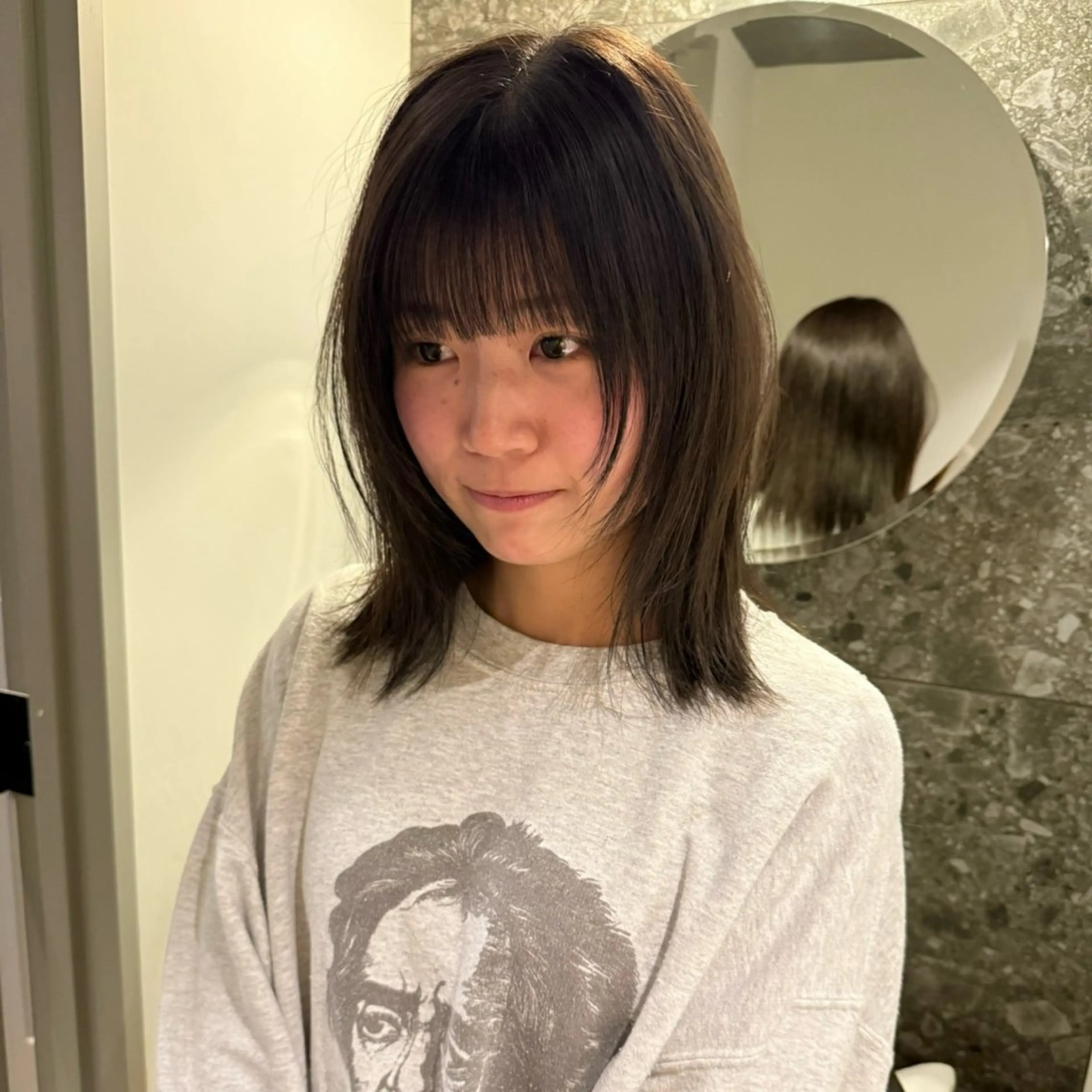 ミディアム beni yumikoのヘアスタイル