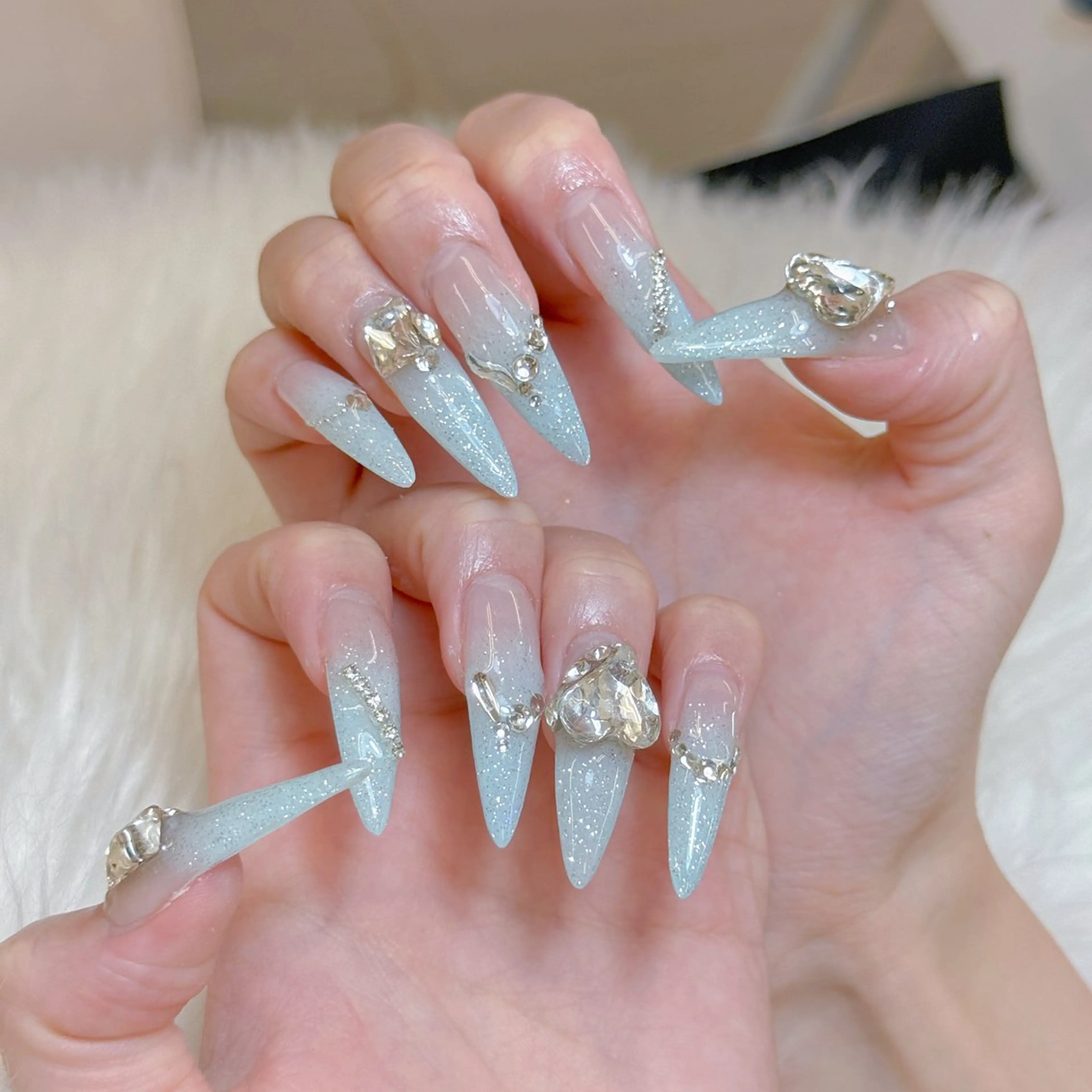 ロング ハンドネイル Anh 高田馬場のネイルデザイン