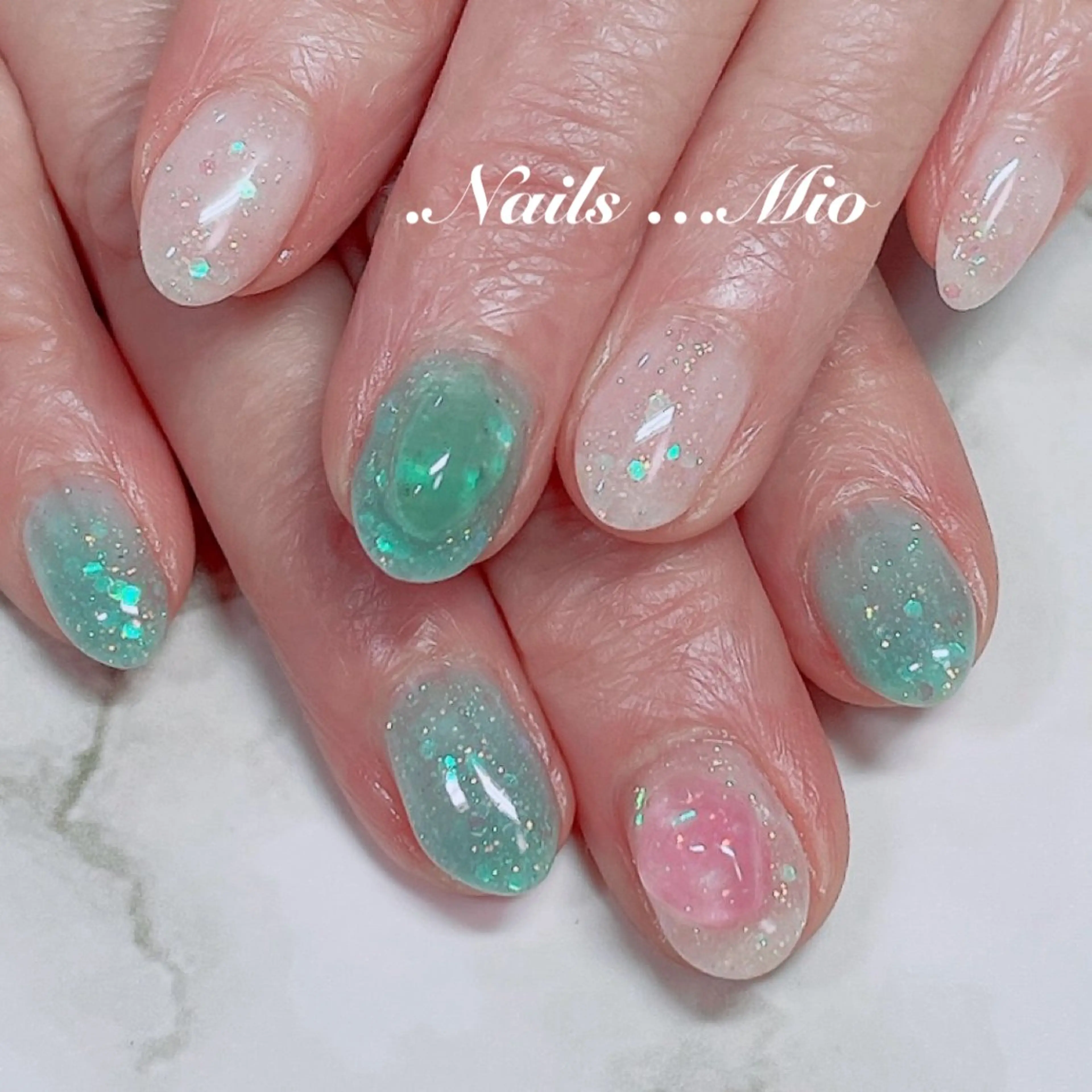 ネイル アートネイル ジェルネイル ワンカラーネイル ストーンネイル .Nails Mio 赤羽西ネイルサロンのネイルデザイン