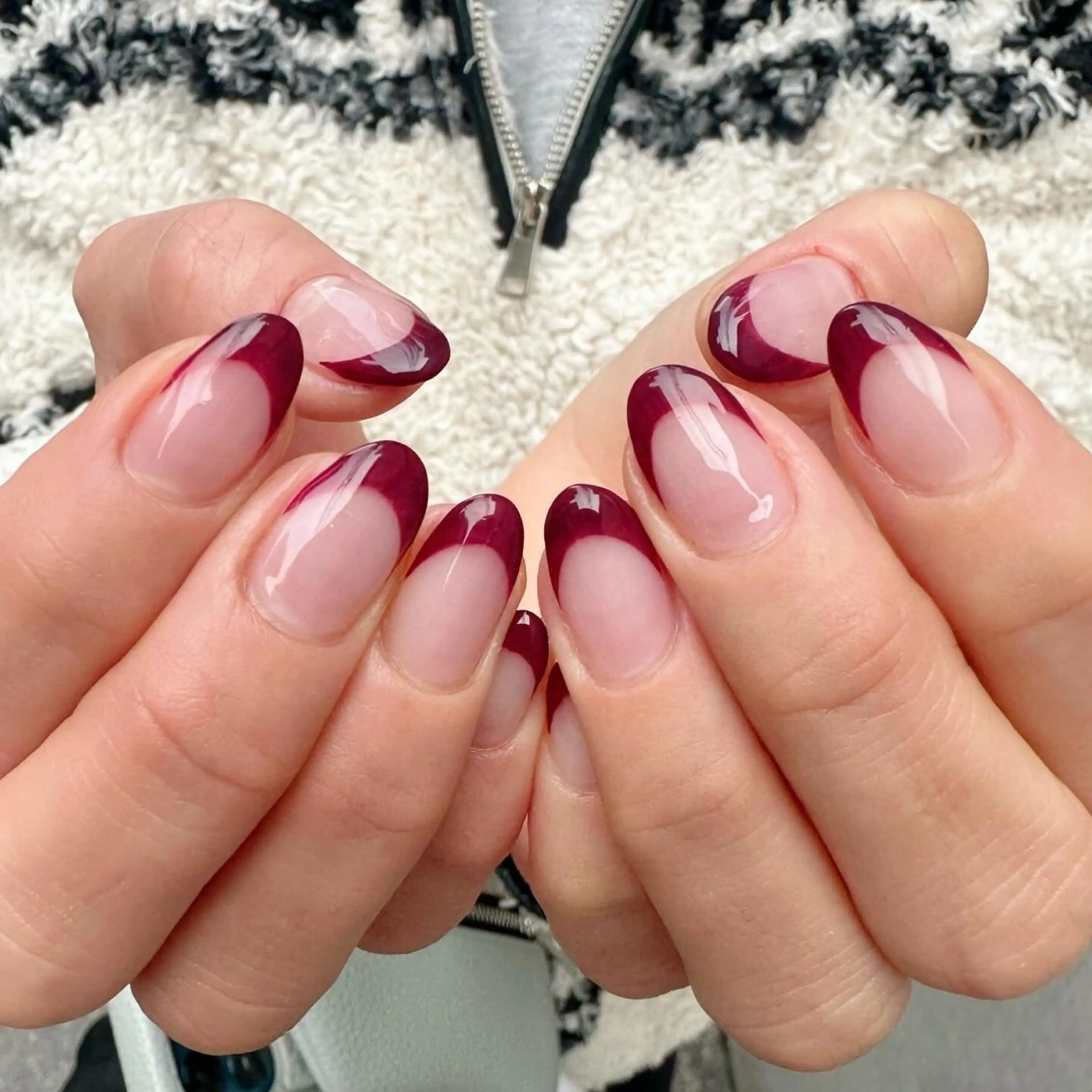 ネイル ボルドー フレンチネイル 氷ネイル・うるうるネイル 韓国ネイル ニュアンスネイル 🪞KAPE NAIL 🪞のネイルデザイン