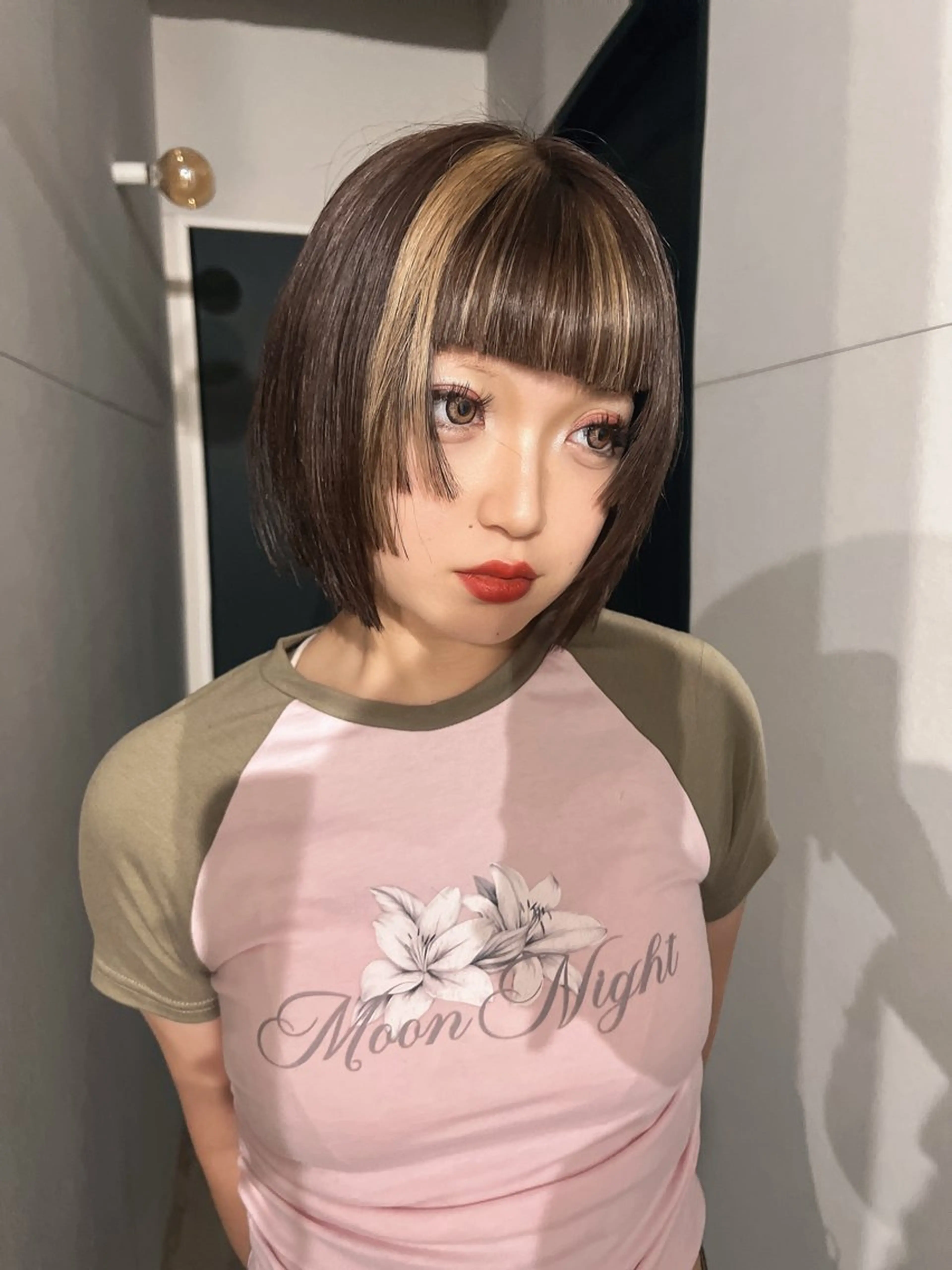 ショート ヘアカラー nishibu ayukaのヘアスタイル