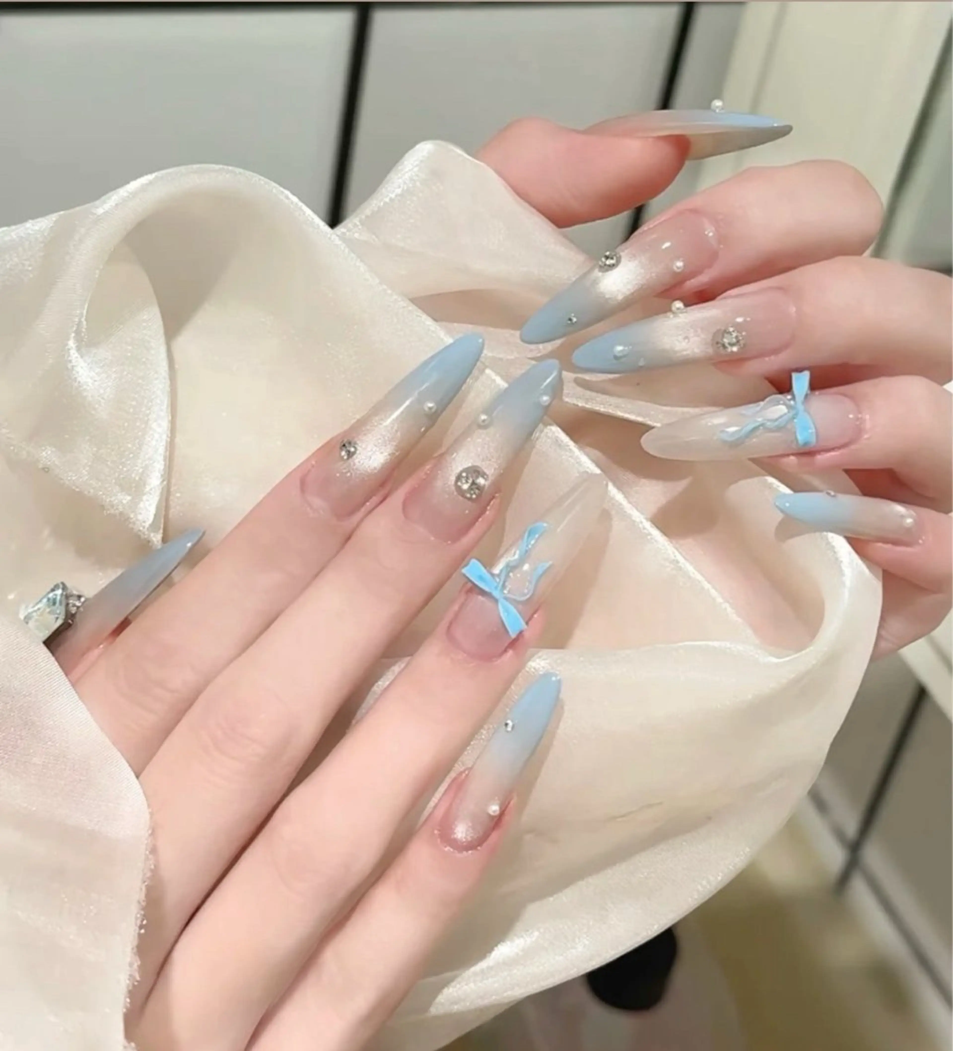 ネイル アートネイル オーロラネイル チークネイル フレンチネイル ガラスフレンチ ハンドネイル 🎀🎀YooLi Nail Salonのネイルデザイン
