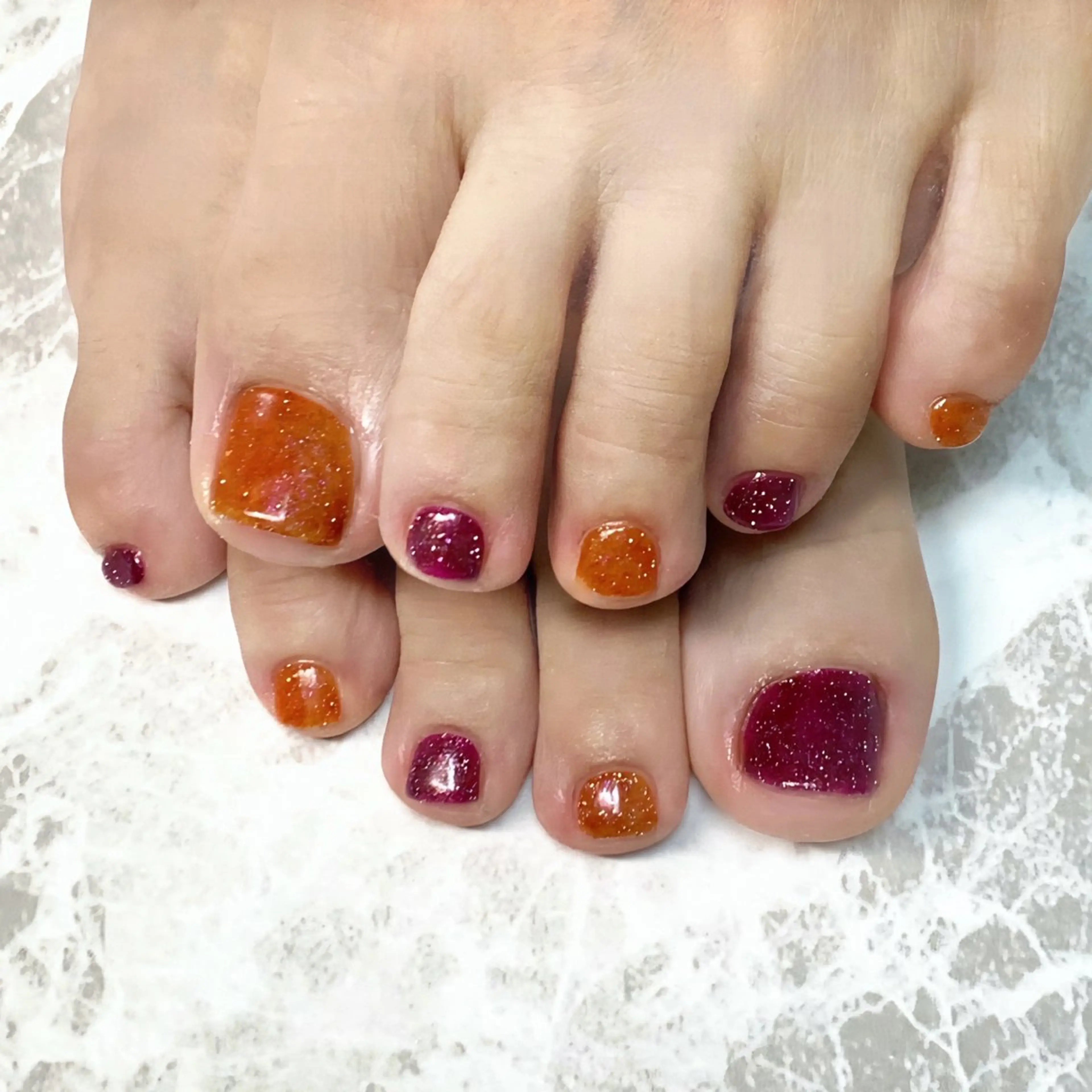 ネイル フットネイル キラキラネイル ラメ(グリッター) AKnail所属・cheri nailのネイルデザイン