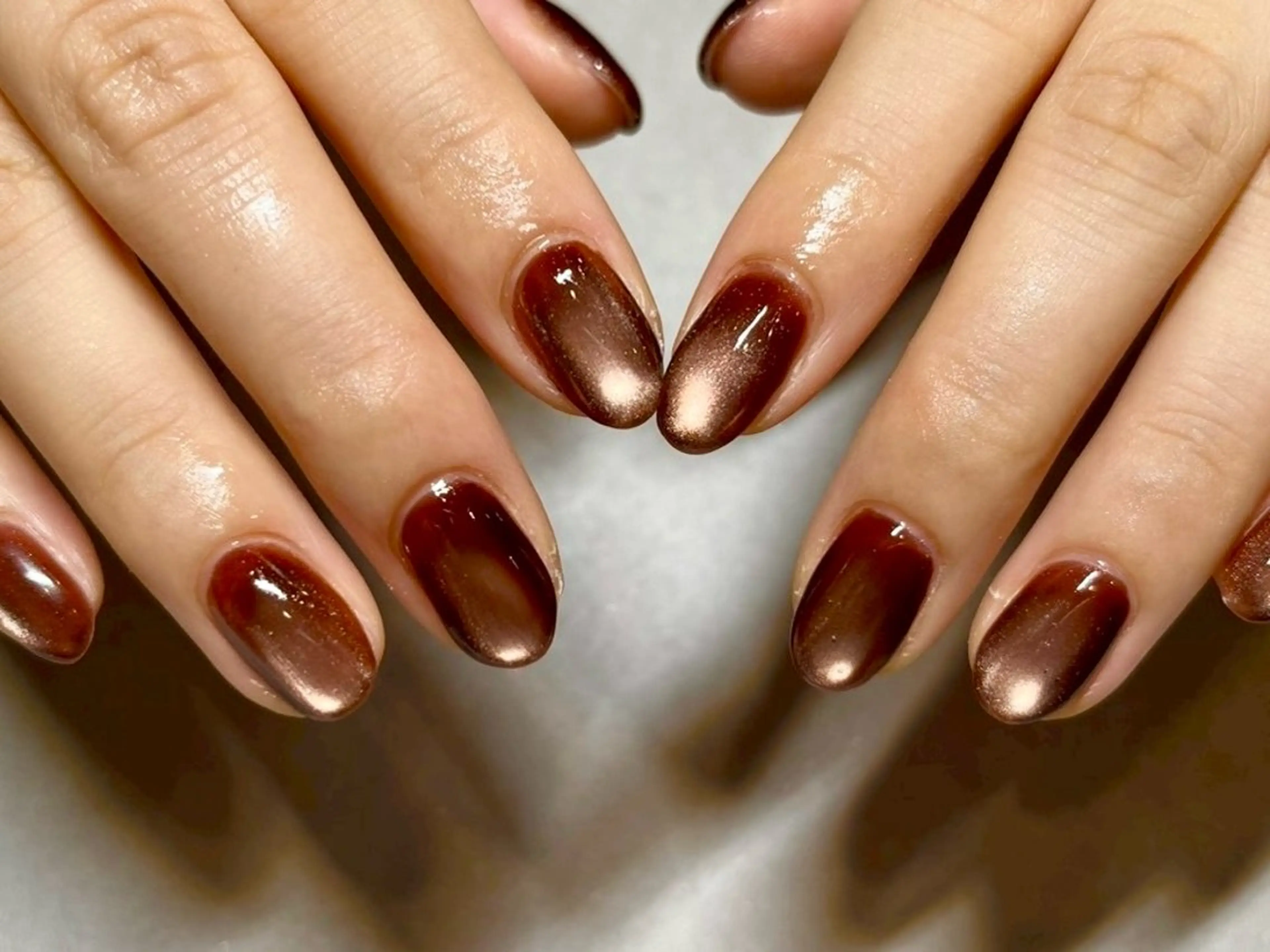 ネイル ブラウン マグネットネイル 赤色 Ayano ♡のネイルデザイン