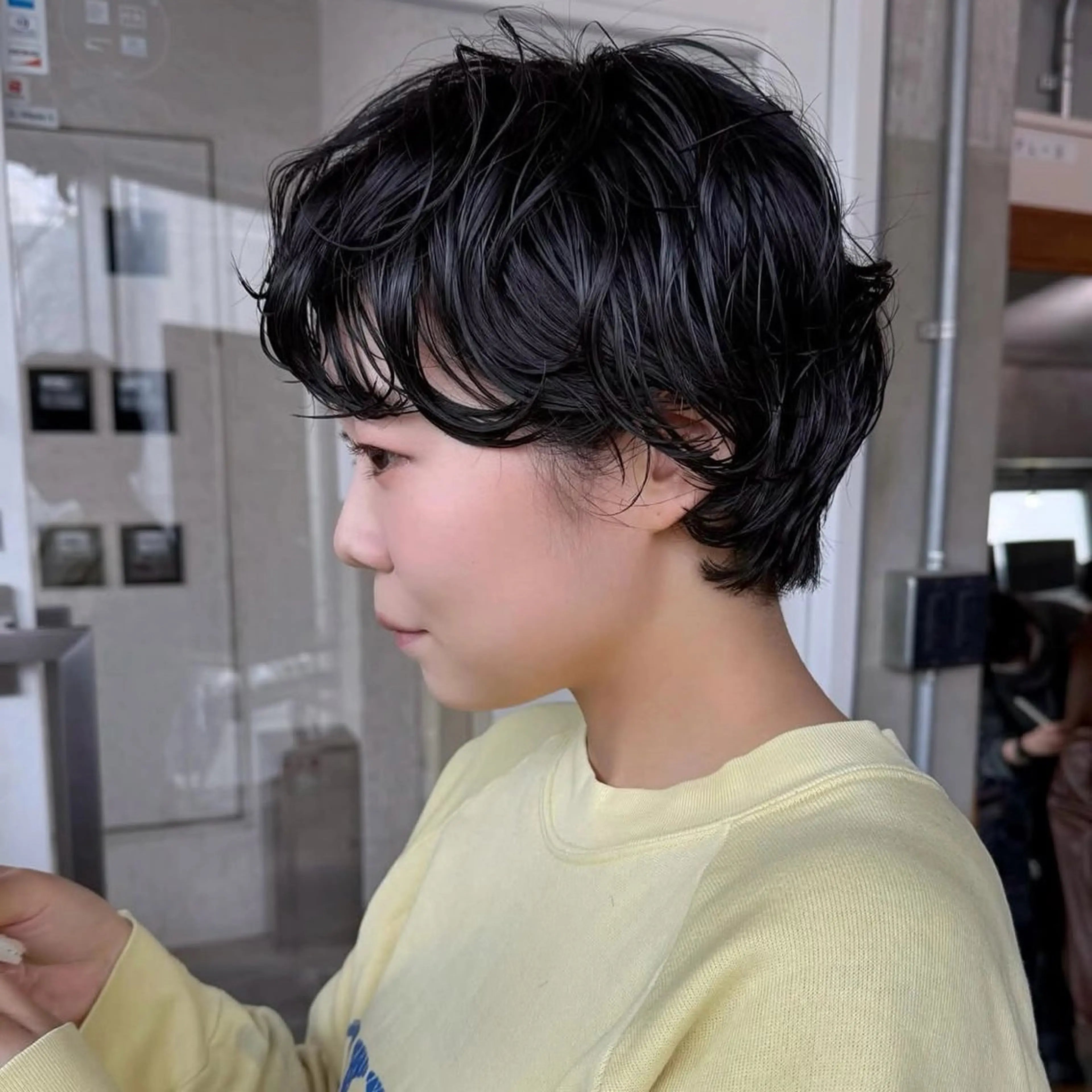 ショート パーマ つかもと みことのヘアスタイル