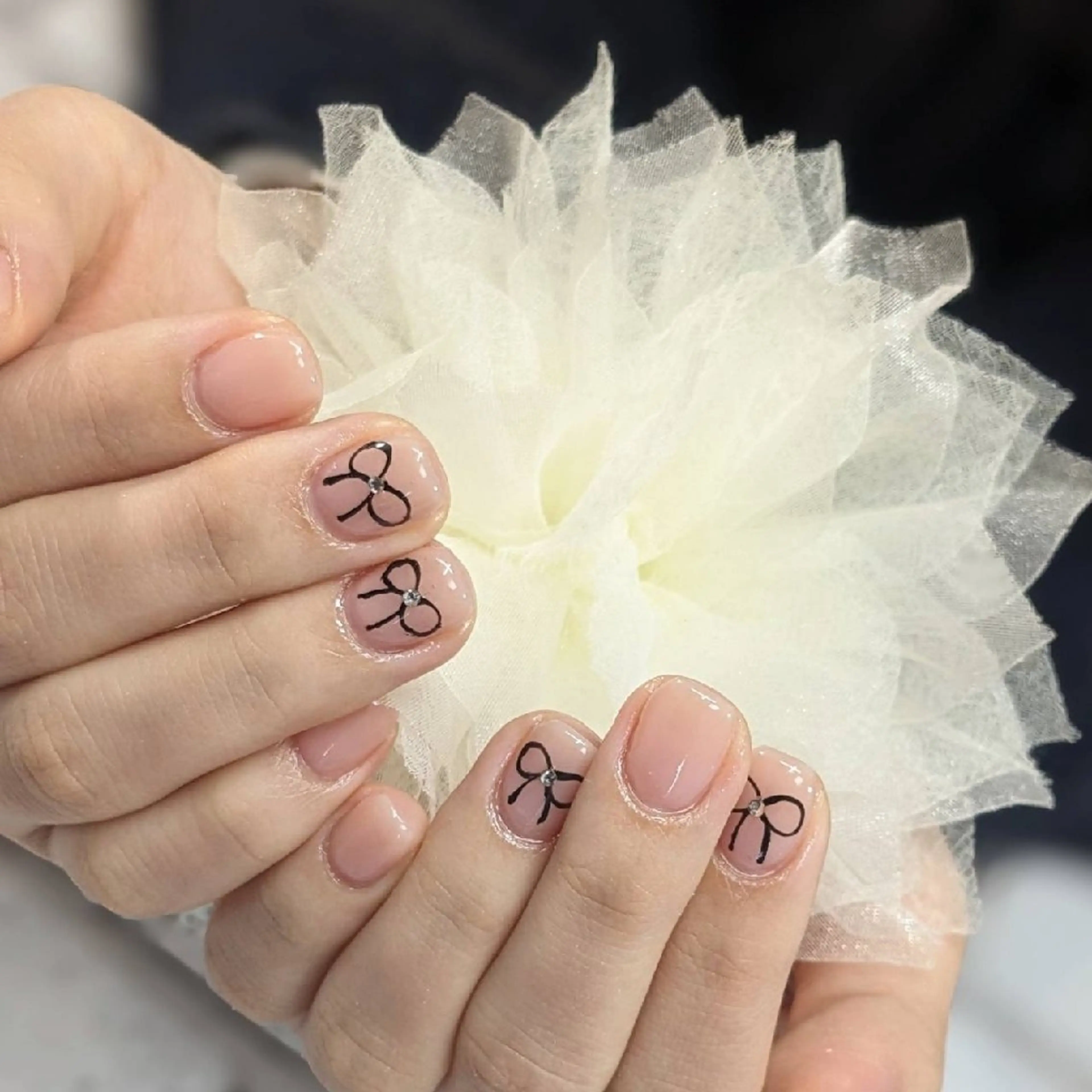 ネイル リボン ハンドネイル ネイルサロンベルティ keikoのネイルデザイン