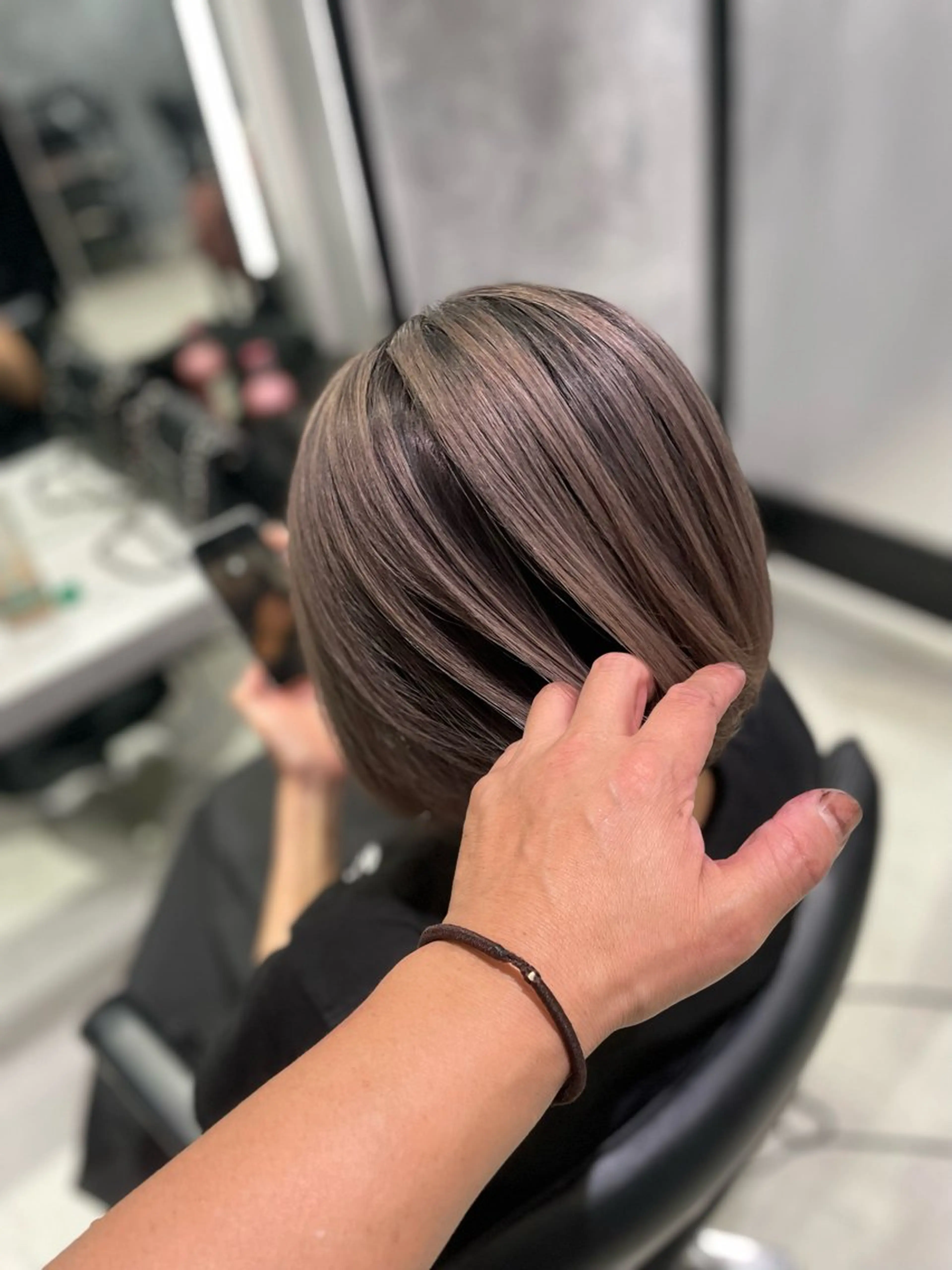 ミディアム カラー ハイライトカラー ハイライト カット ヘアカラー トリートメント メテオ取扱✨美髪 矯正✨HiroNYのヘアスタイル