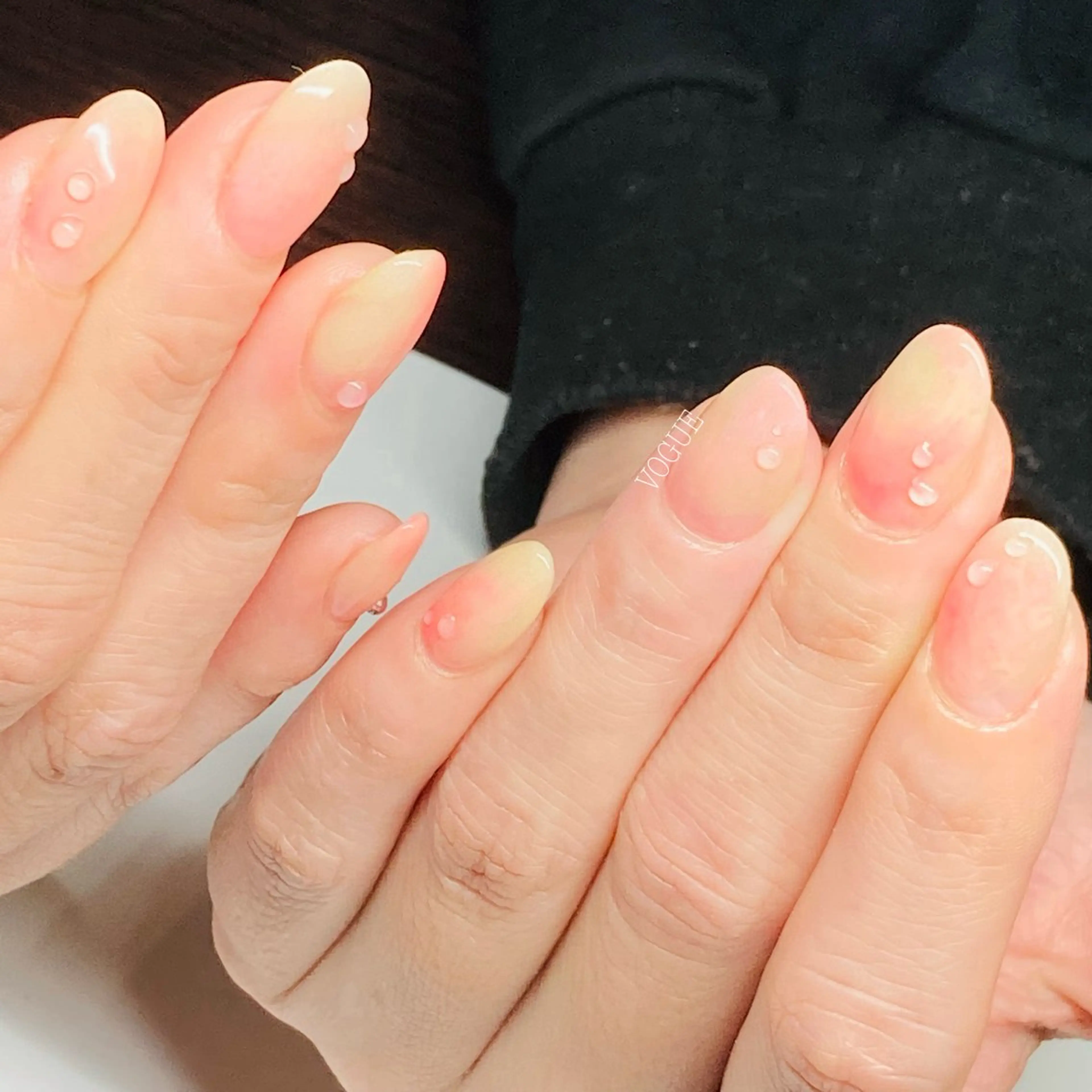 ネイル ハンドネイル VOGUE ×SWANのネイルデザイン