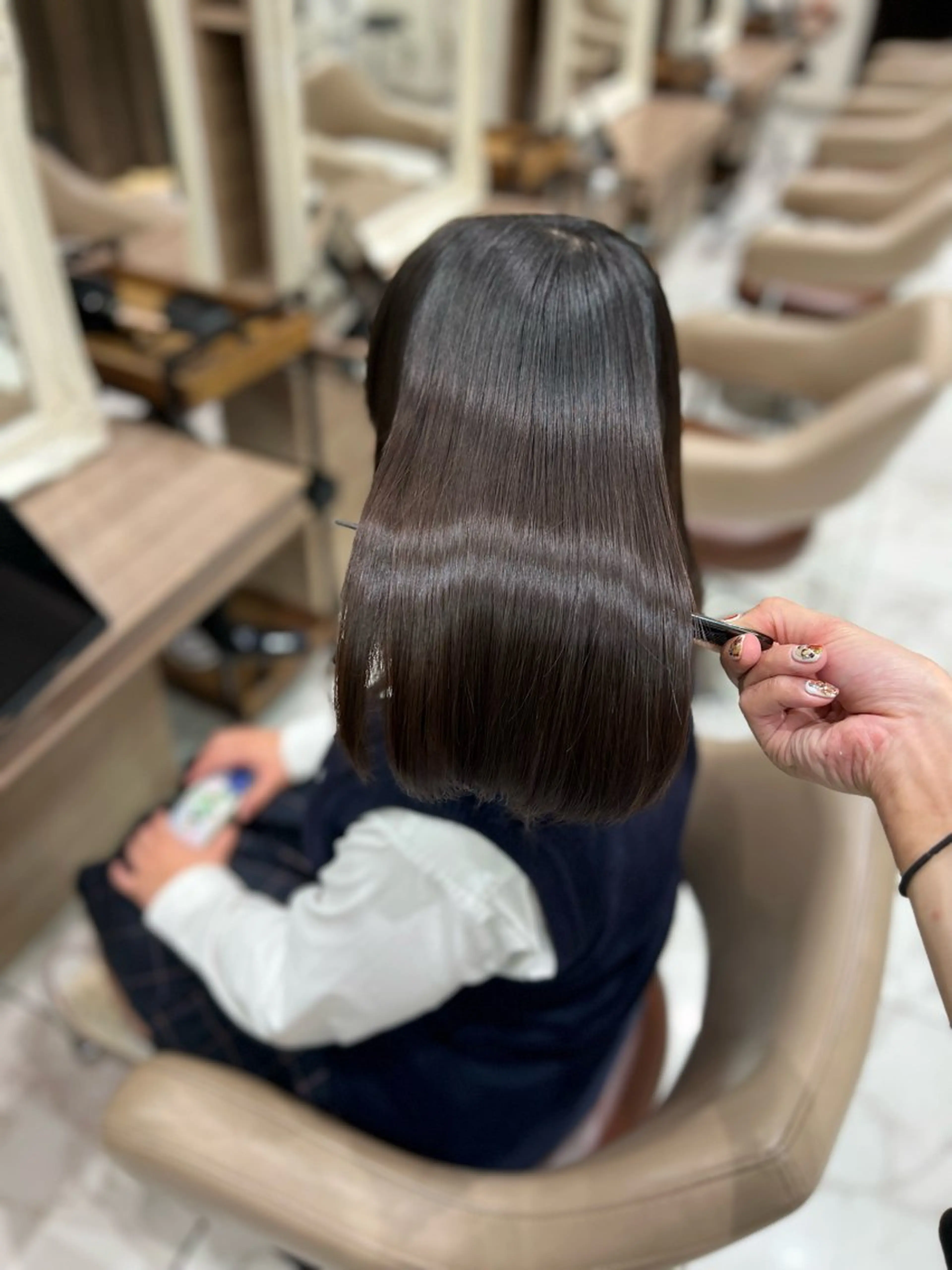 ミディアム カット ヘアカラー 縮毛矯正 レイヤー×韓国 🇰🇷鈴木啓太のヘアスタイル