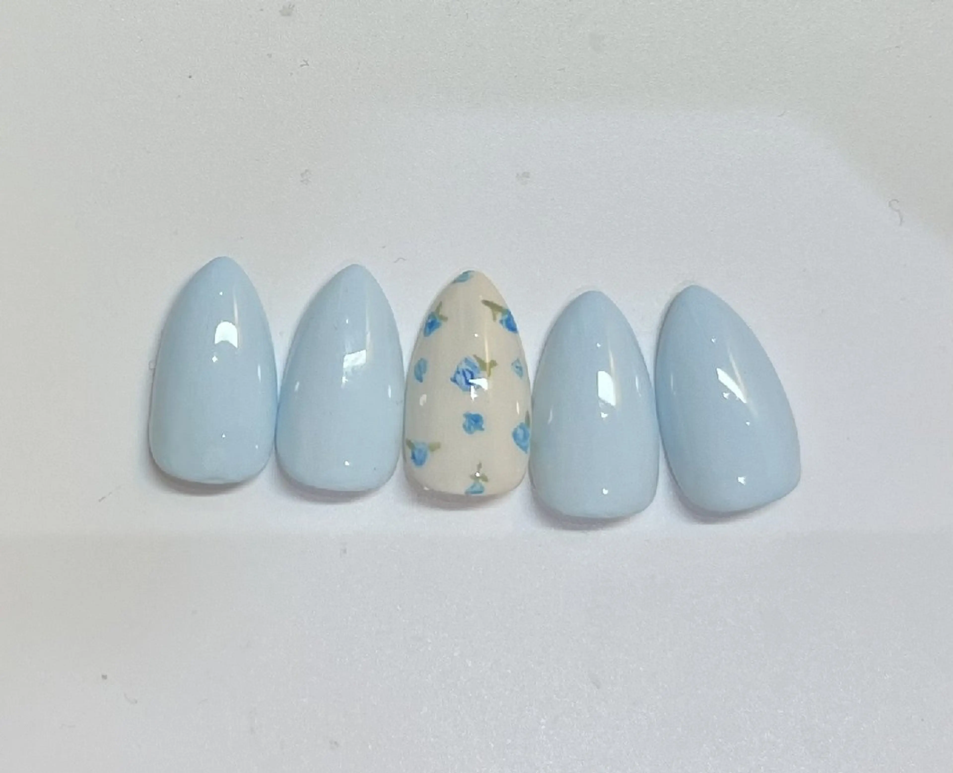 ネイル アートネイル ハンドネイル label所属・LABEL TAKARAのネイルデザイン