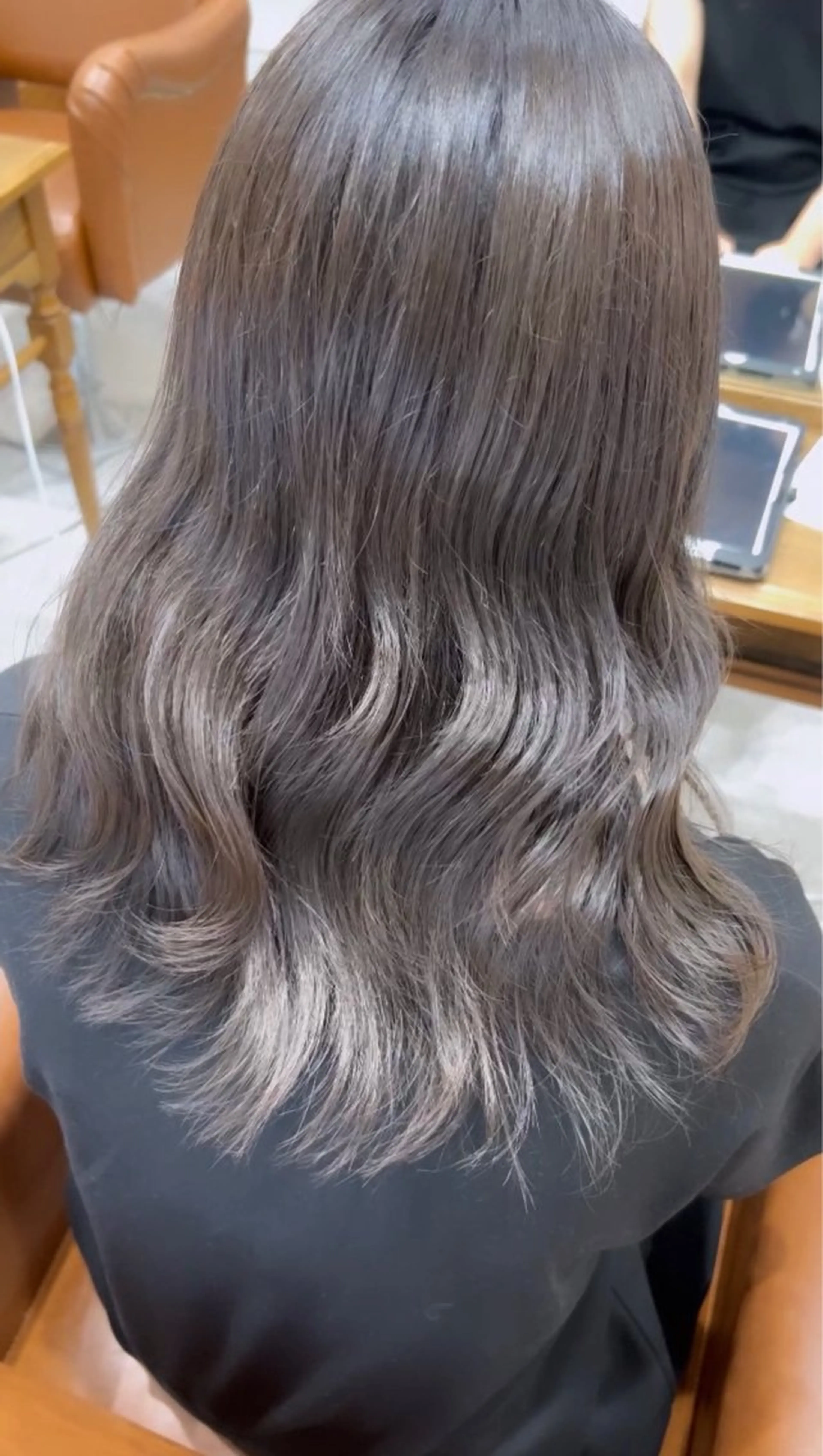 セミロング カラー グレージュ 原田 健斗のヘアスタイル