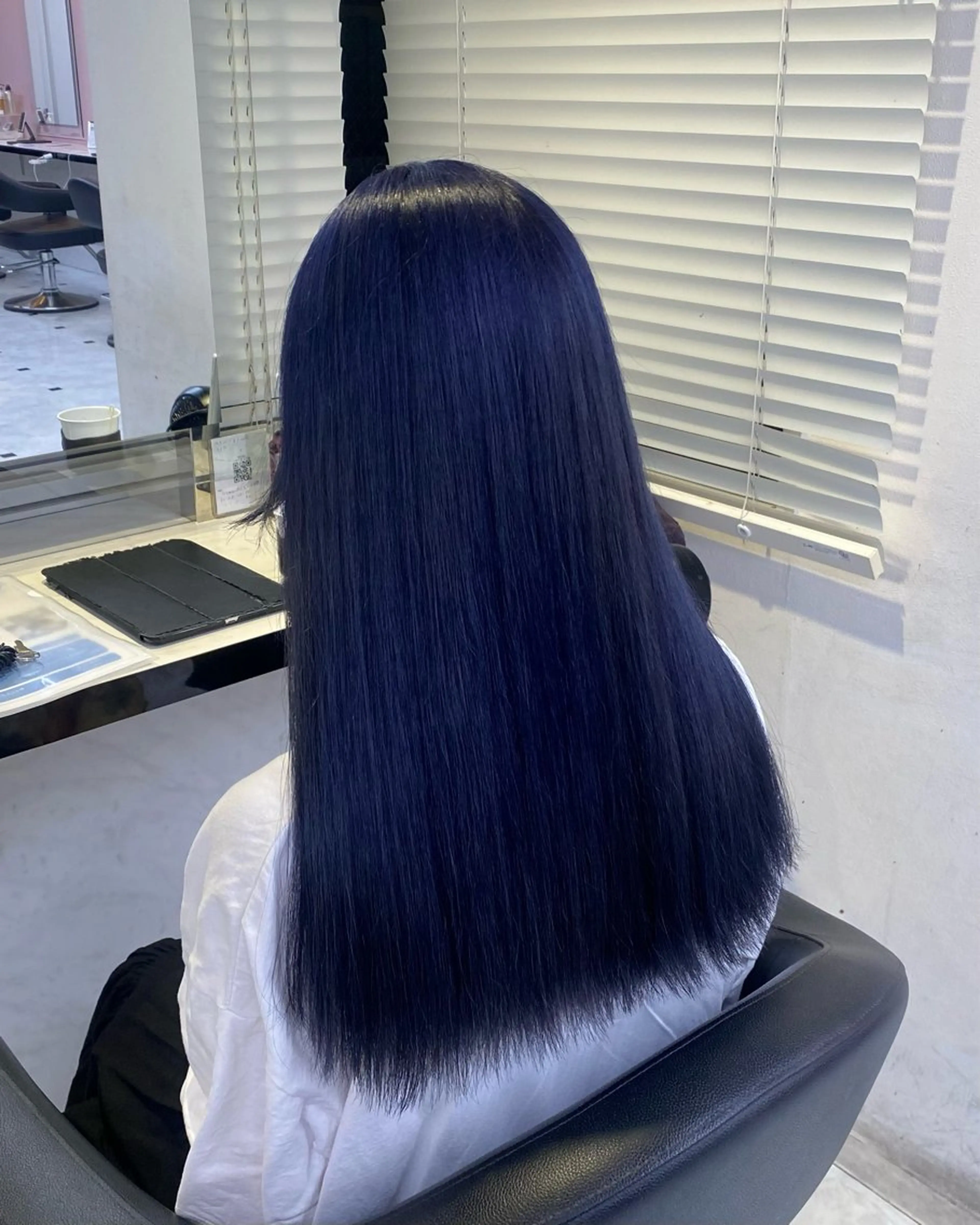 ロング カラー ヘアアレンジ ブリーチ ブルーカラー ケアブリーチ ロング ヘアカラー 🥀レイヤー×ハイト ーントレンドヘア🥀のヘアスタイル