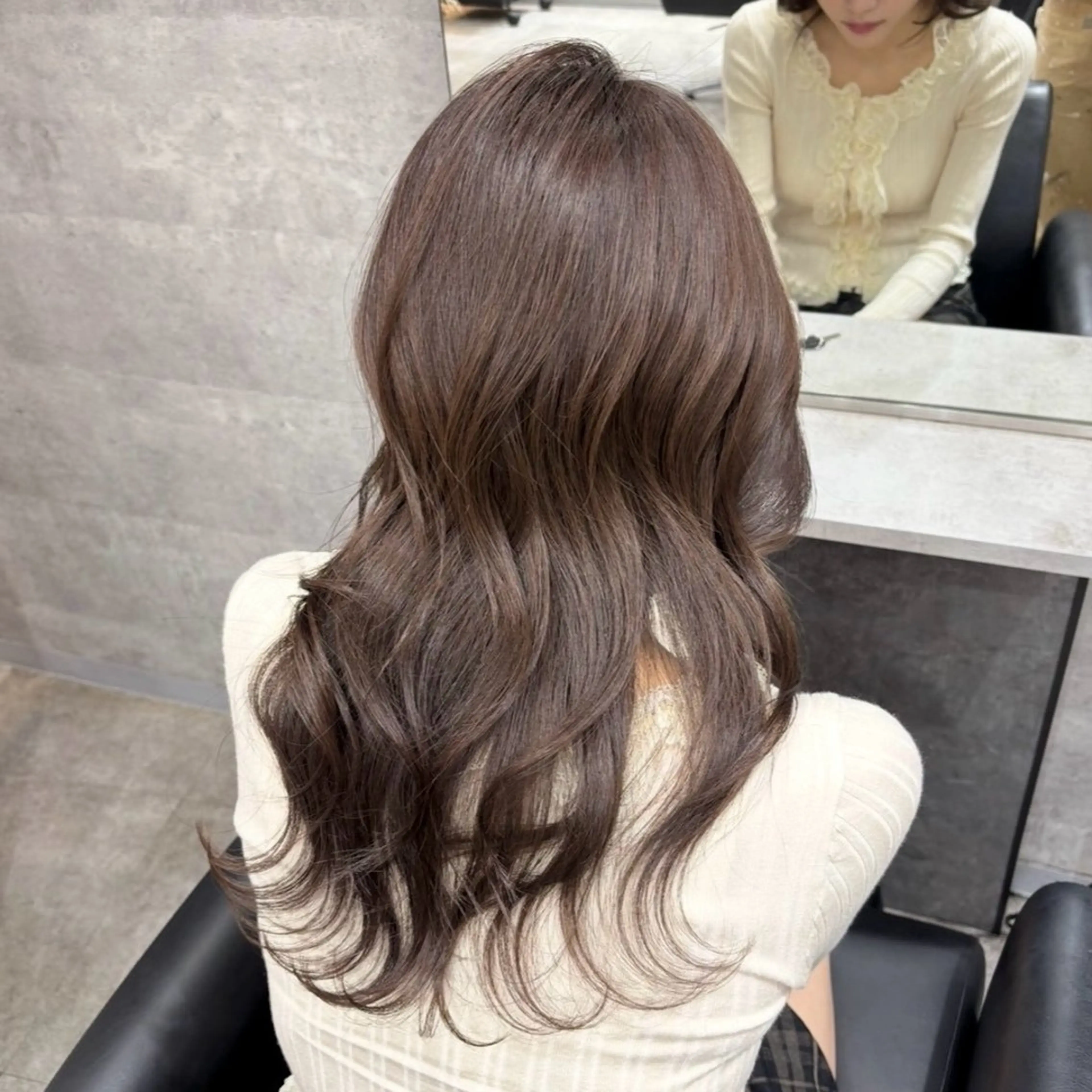 ロング くびれヘア 顔周りカット 髪質改善 韓国風ヘア レイヤーカット ヘアカラー トリートメント lana hair 新宿/髪質改善/韓国のヘアスタイル