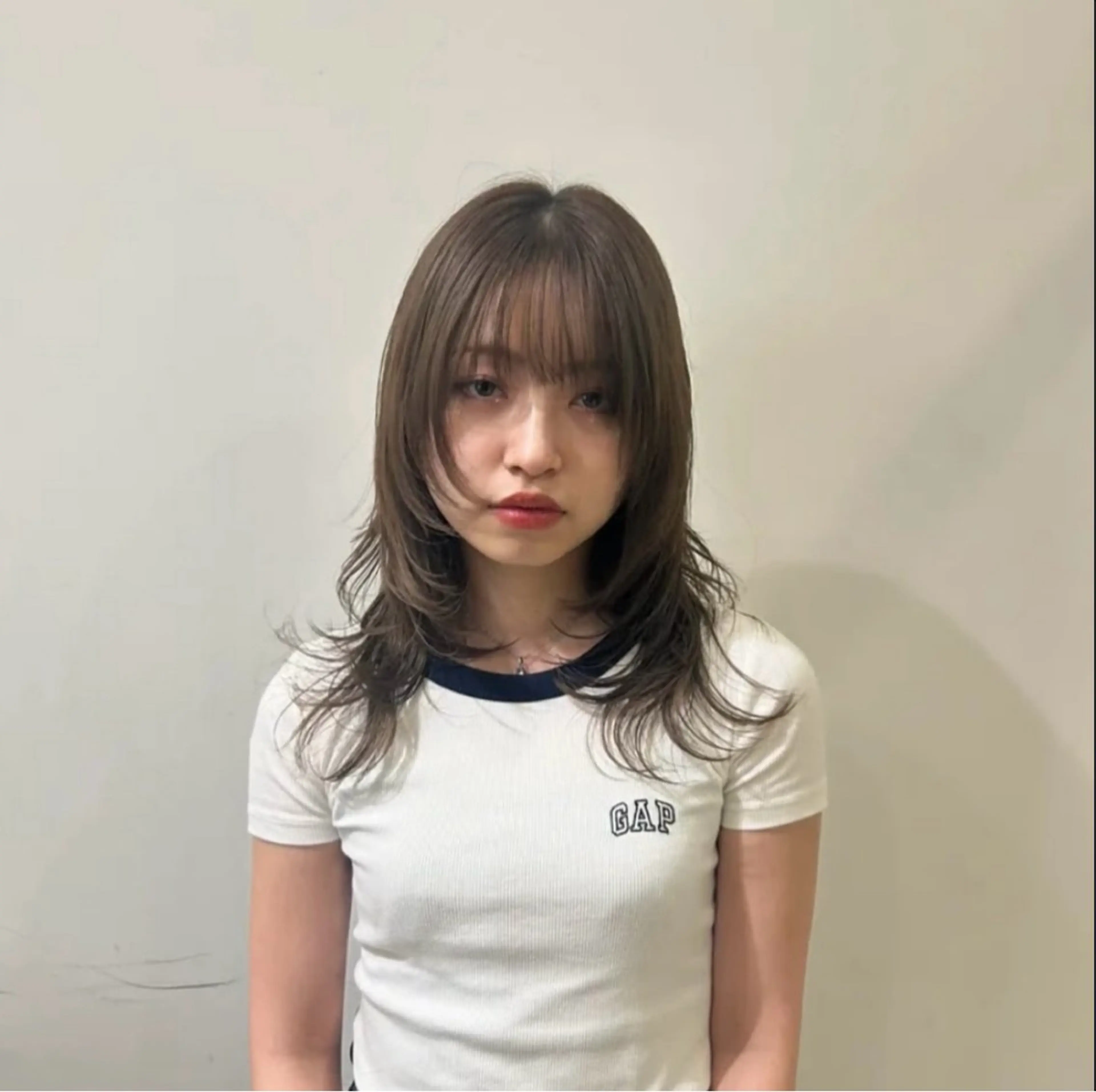 ミディアム カラー ヘアアレンジ 透明感カラー カット ヘアカラー Ayaka🖤 ブリーチなしカラーのヘアスタイル