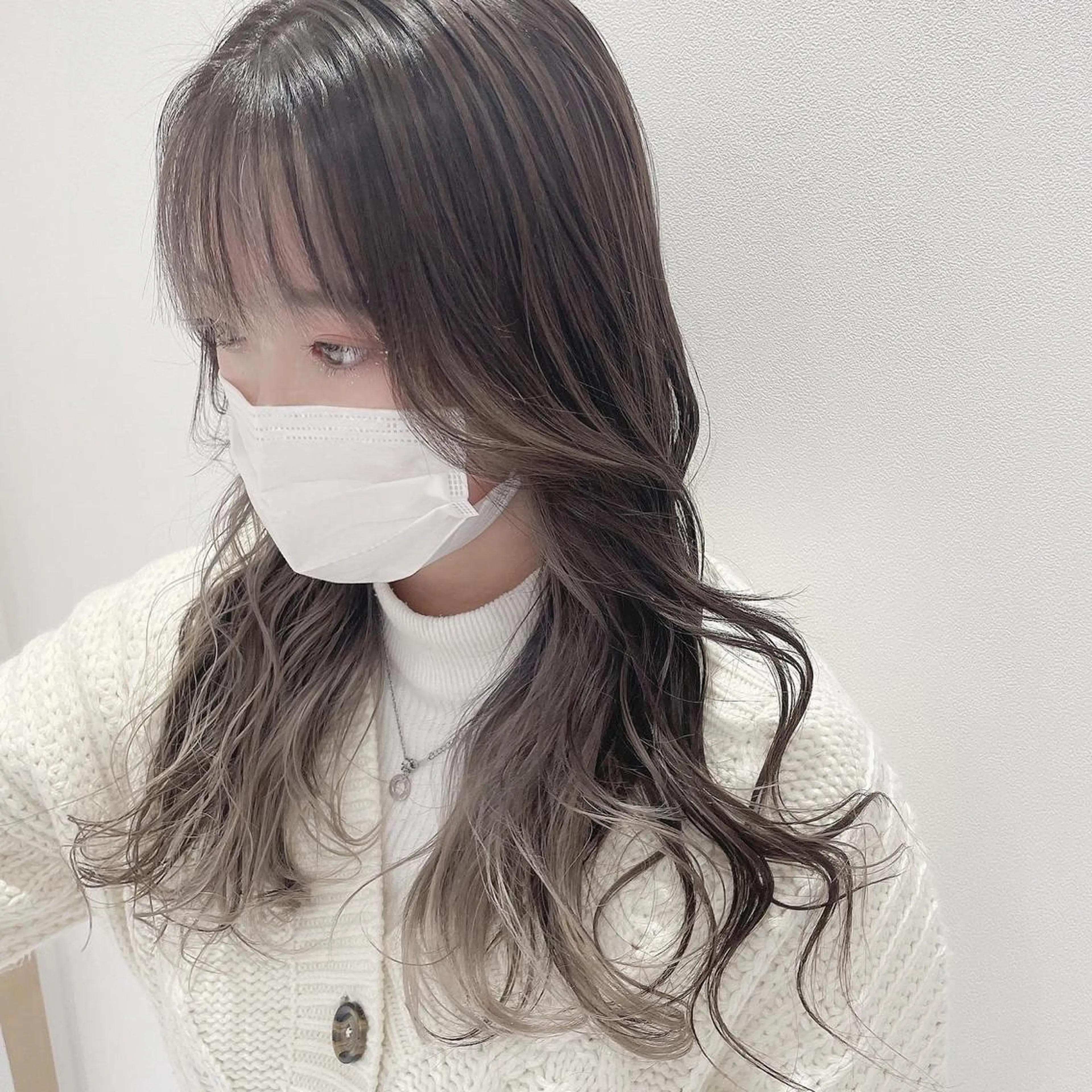 カラー ご新規様限定クーポン あります　桂口　烈闘のヘアスタイル