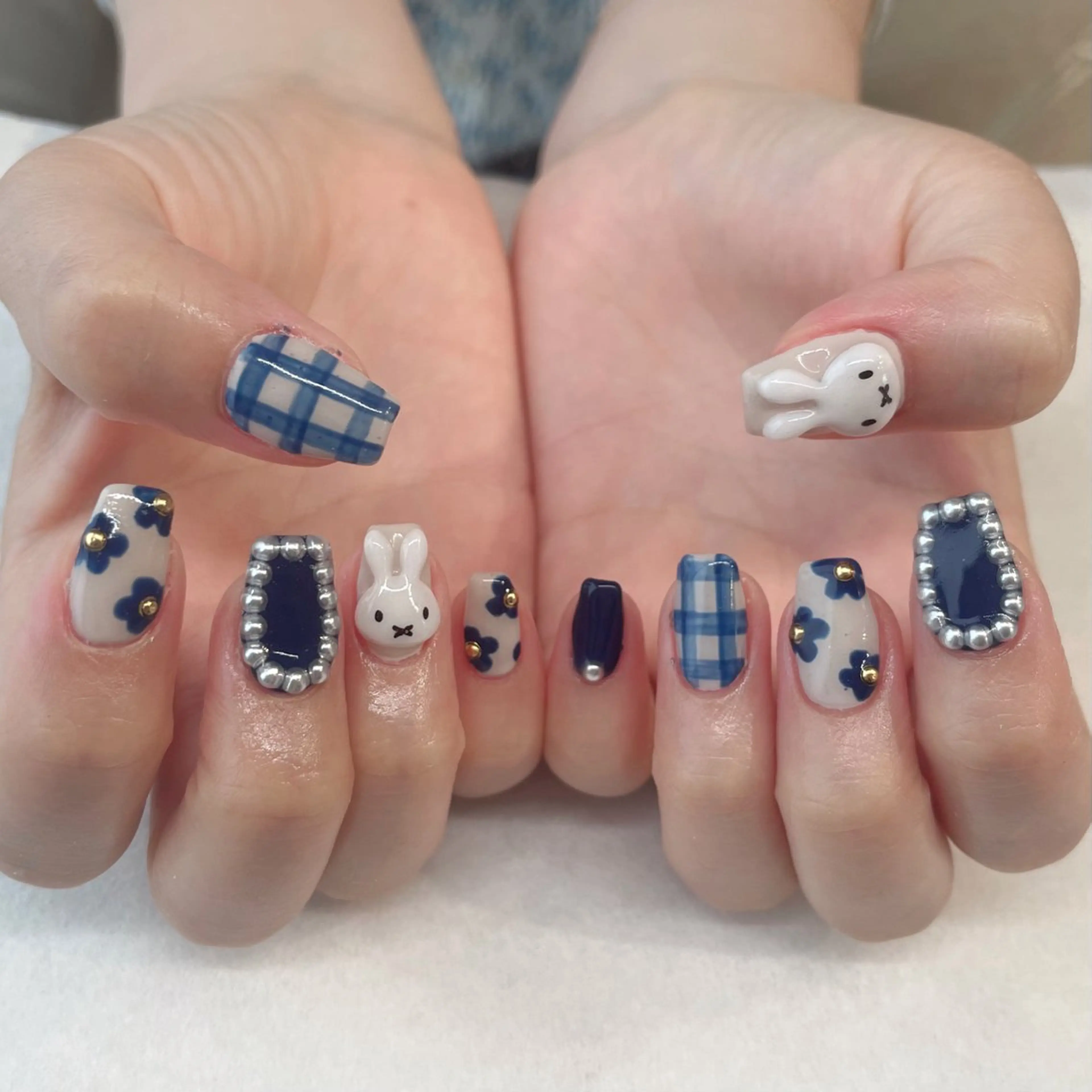 ネイル ハンドネイル 💎🐰 saki. m 🐰💎のネイルデザイン