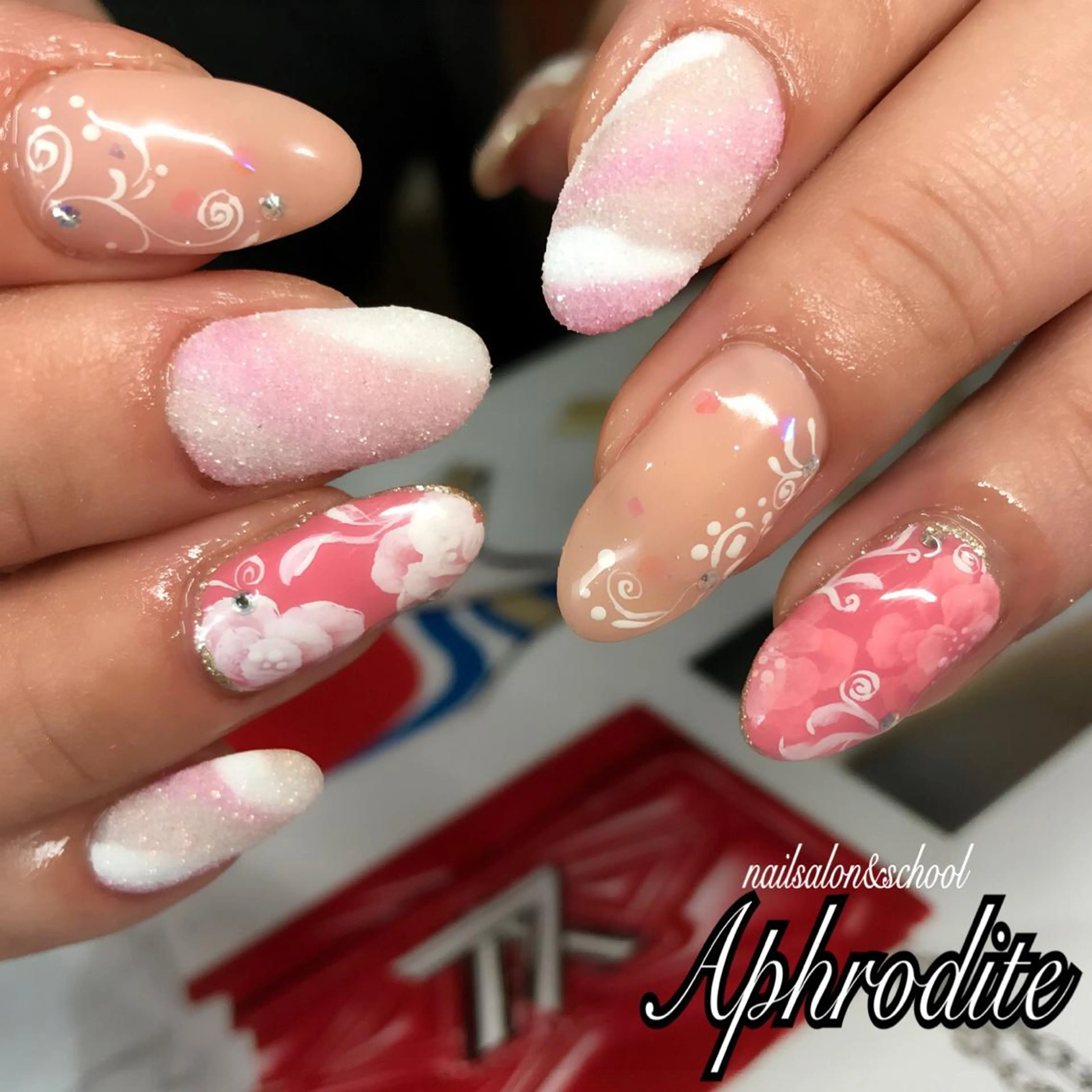ネイル APHRODITE Nagisaのネイルデザイン