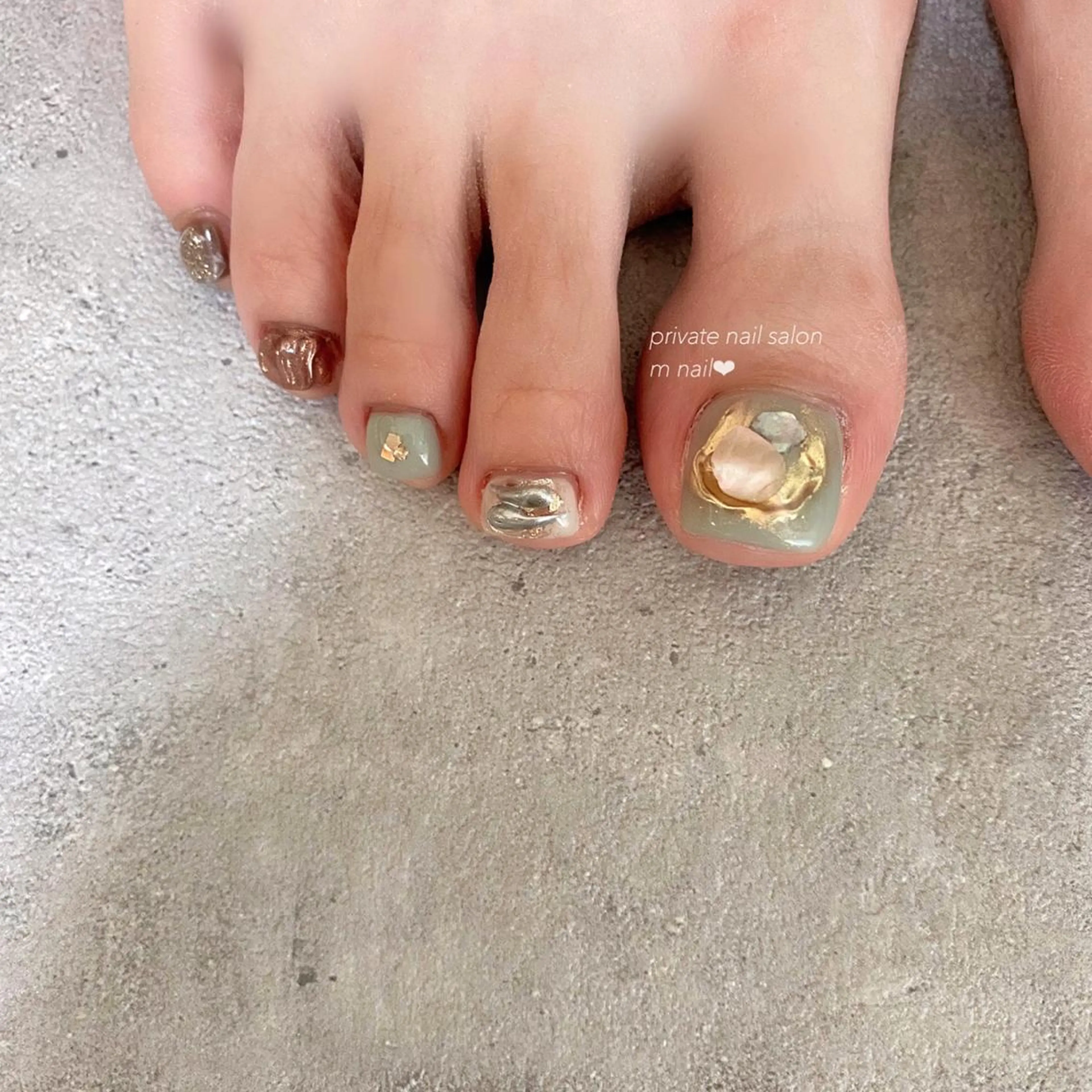 ネイル フットネイル 小河原 舞のネイルデザイン