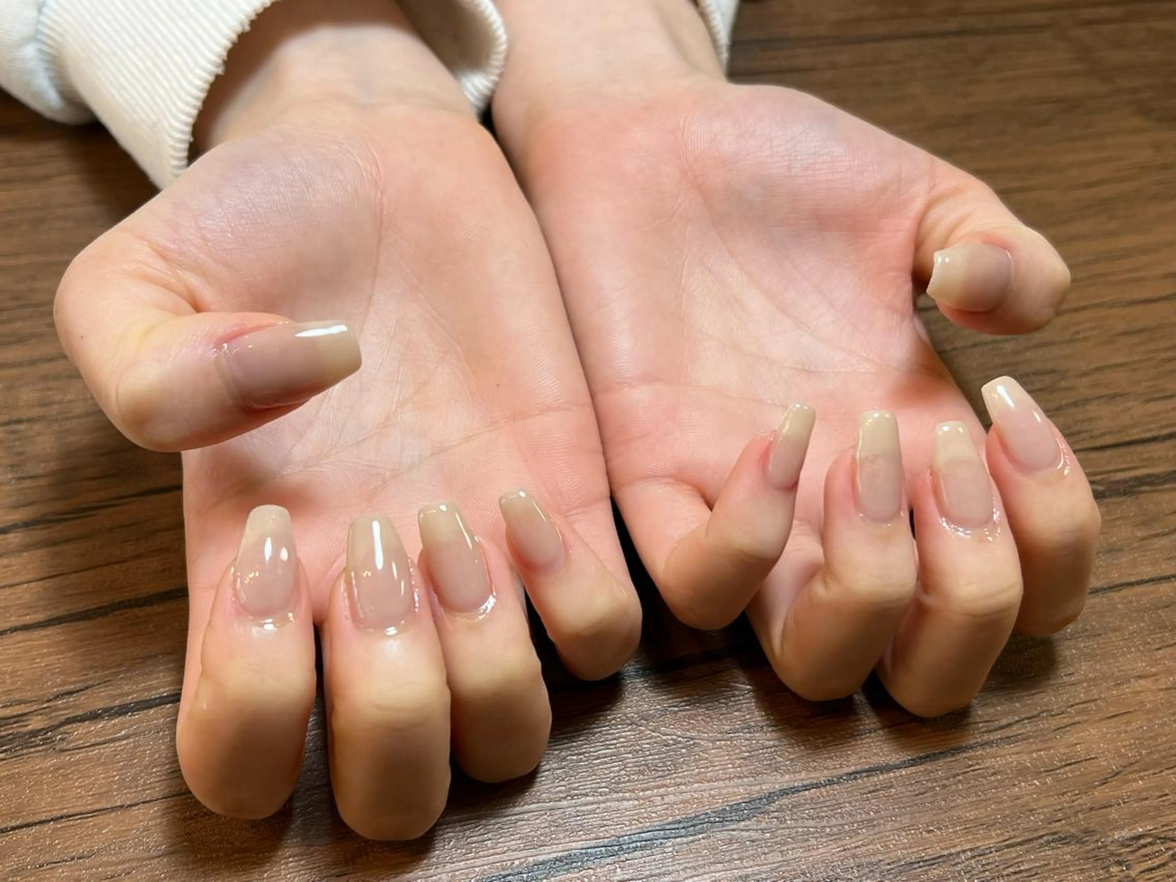 ネイル ニュアンスネイル ハンドネイル HENRIETTA NAILSALONのネイルデザイン