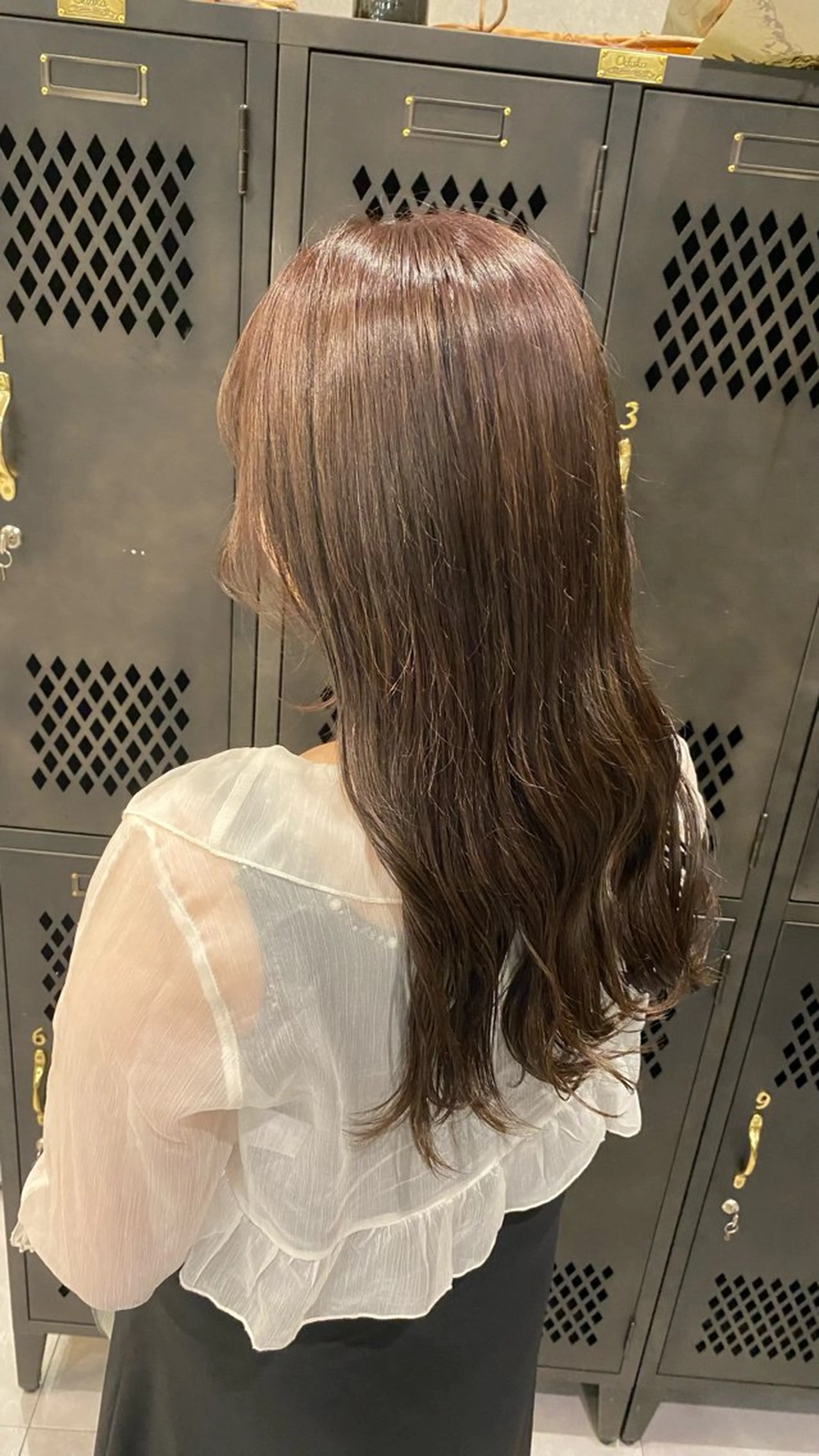 ロング カラー グレージュ ラベンダーカラー THREE by the salon所属・戸高菜月/豊橋美容院 /透明感カラーのヘアスタイル