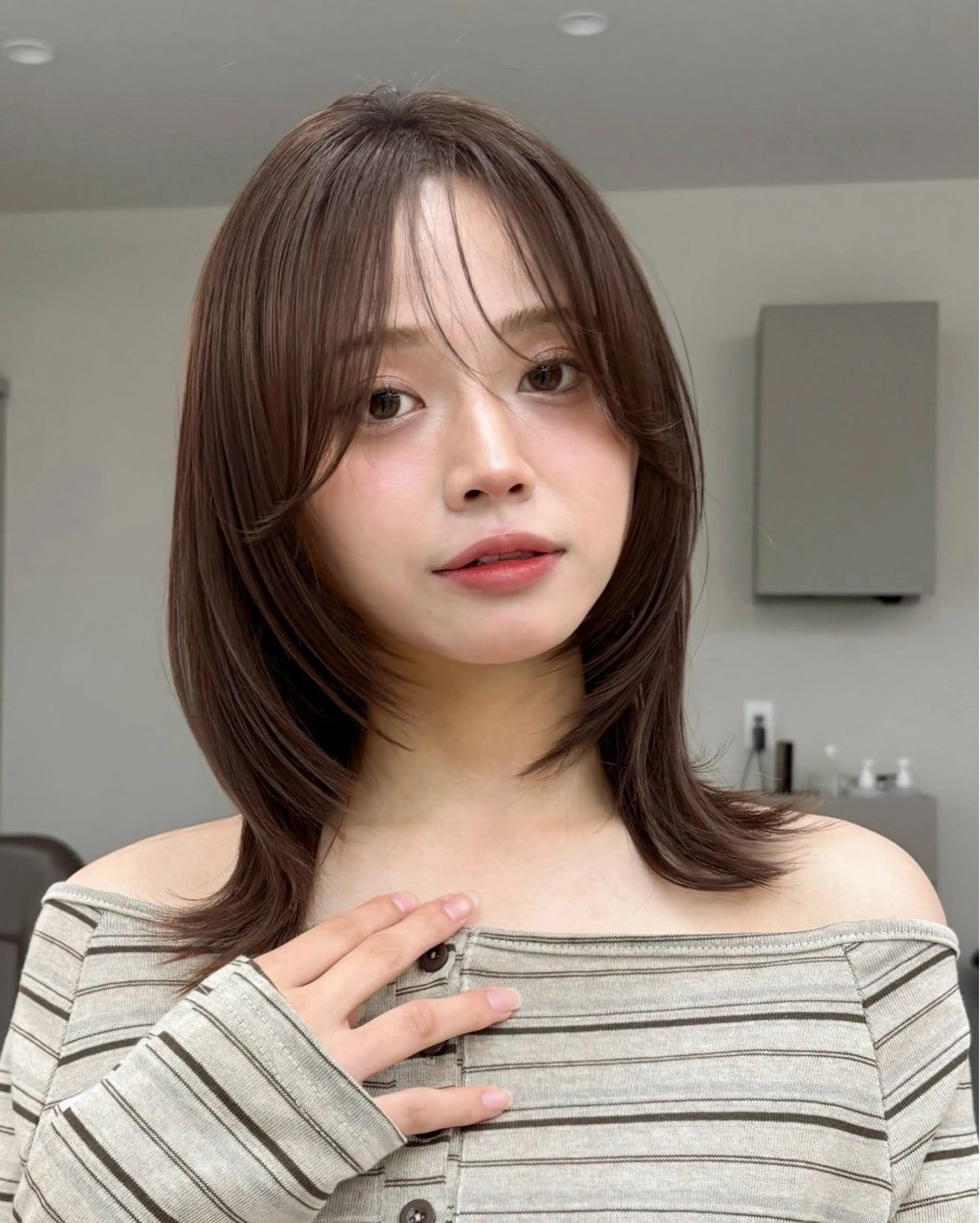 ミディアム カット 後藤 愛美/レイヤーカットのヘアスタイル