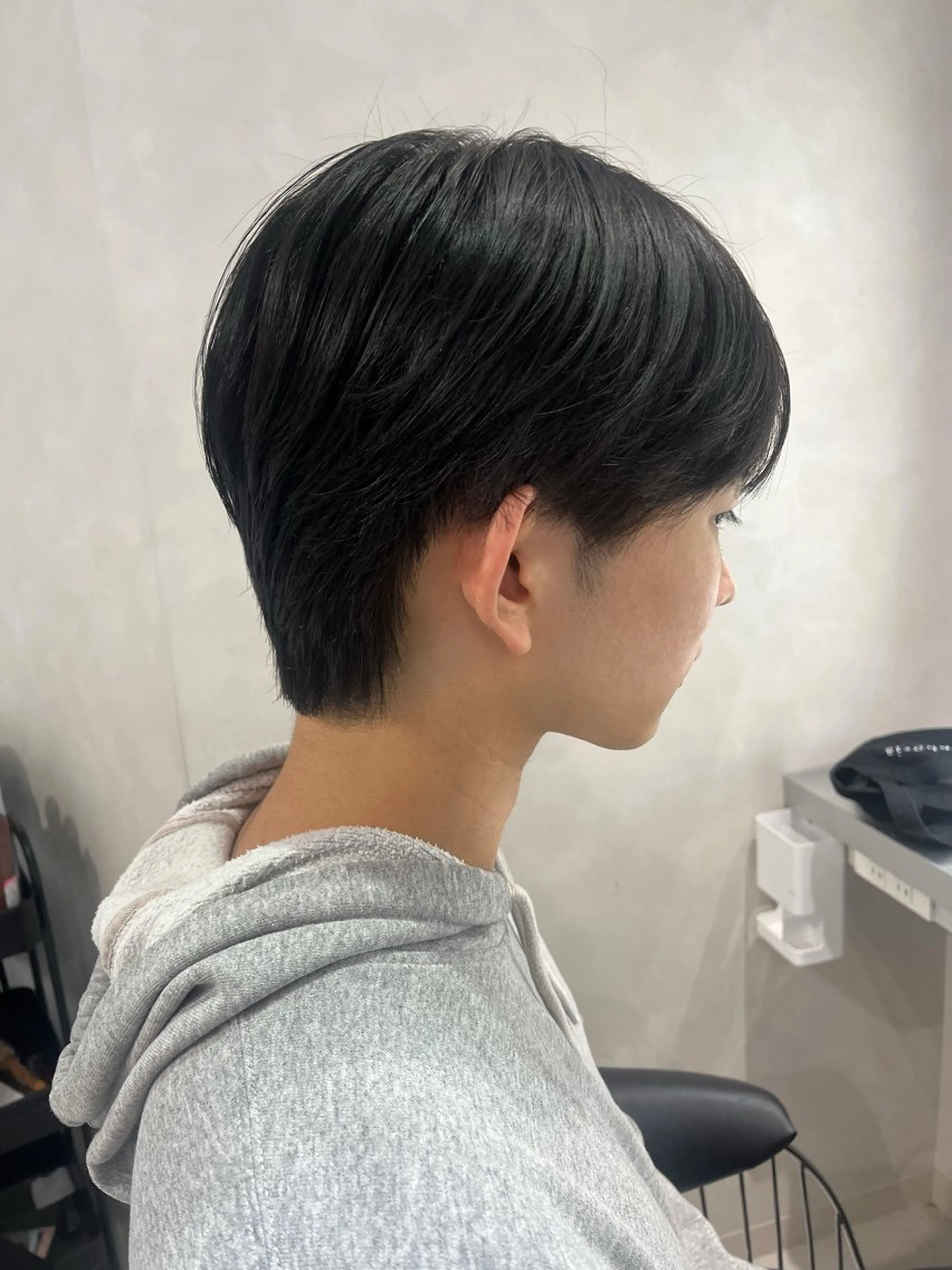 メンズ カット トリートメント 韓国メンズ特化 ダウン・毛流れパーマのヘアスタイル