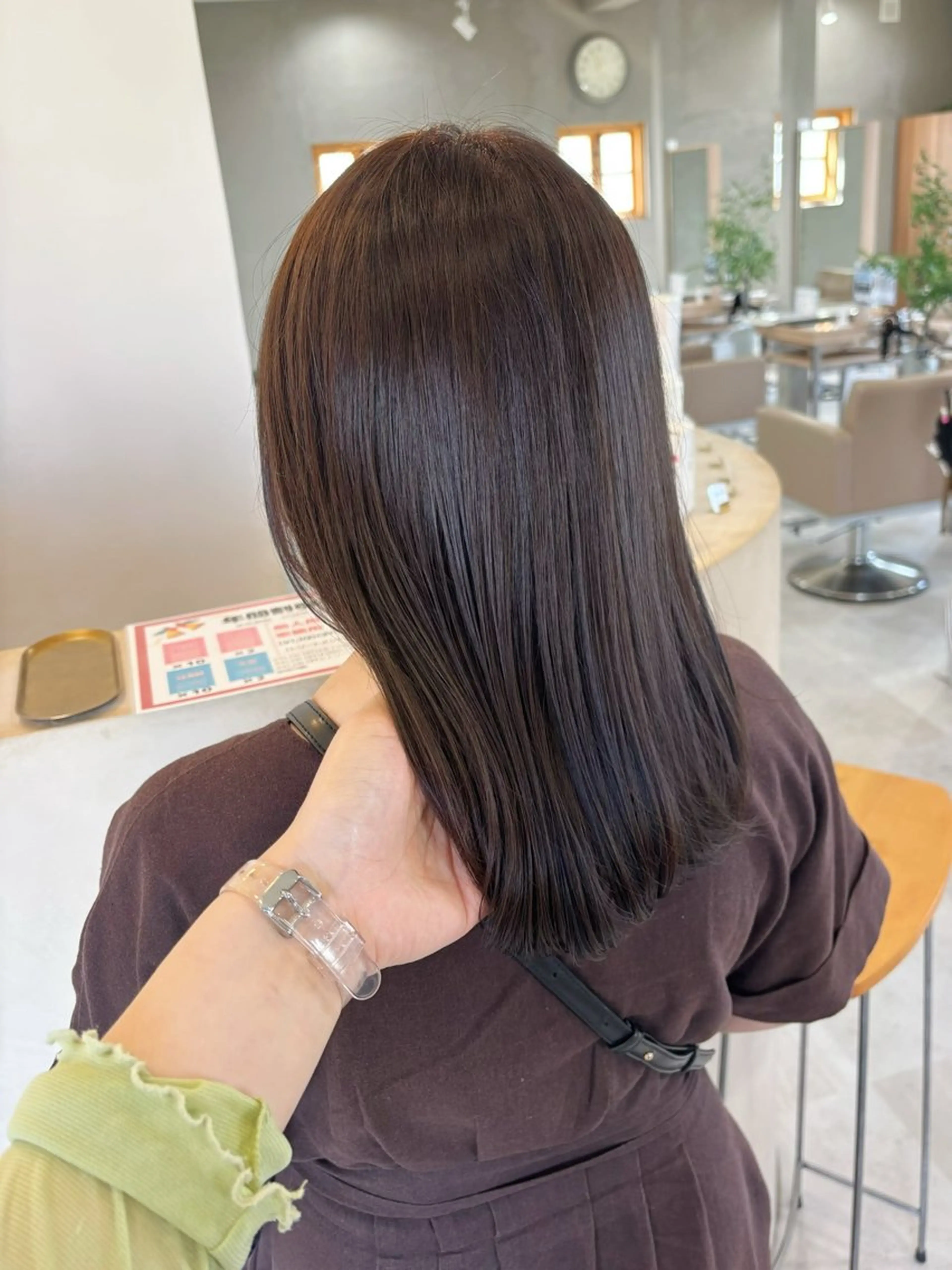 ミディアム カット ヘアカラー トリートメント 真弓 理沙のヘアスタイル