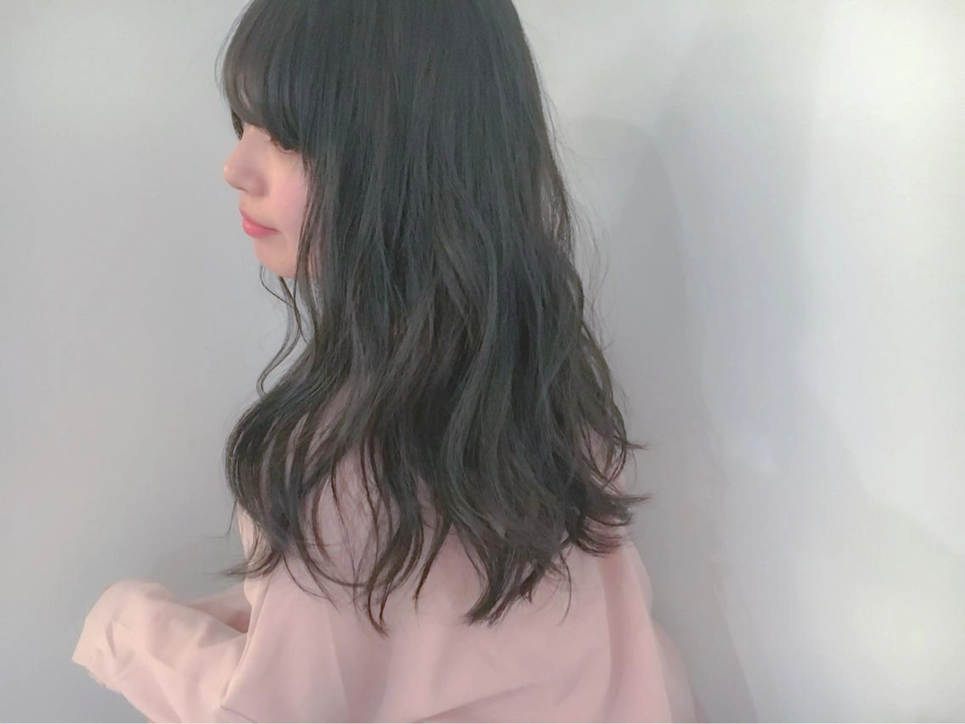 ミディアム セミロング ロング カラー ヘアアレンジ グレージュ マンツーマン施術🦋 ayajuのヘアスタイル
