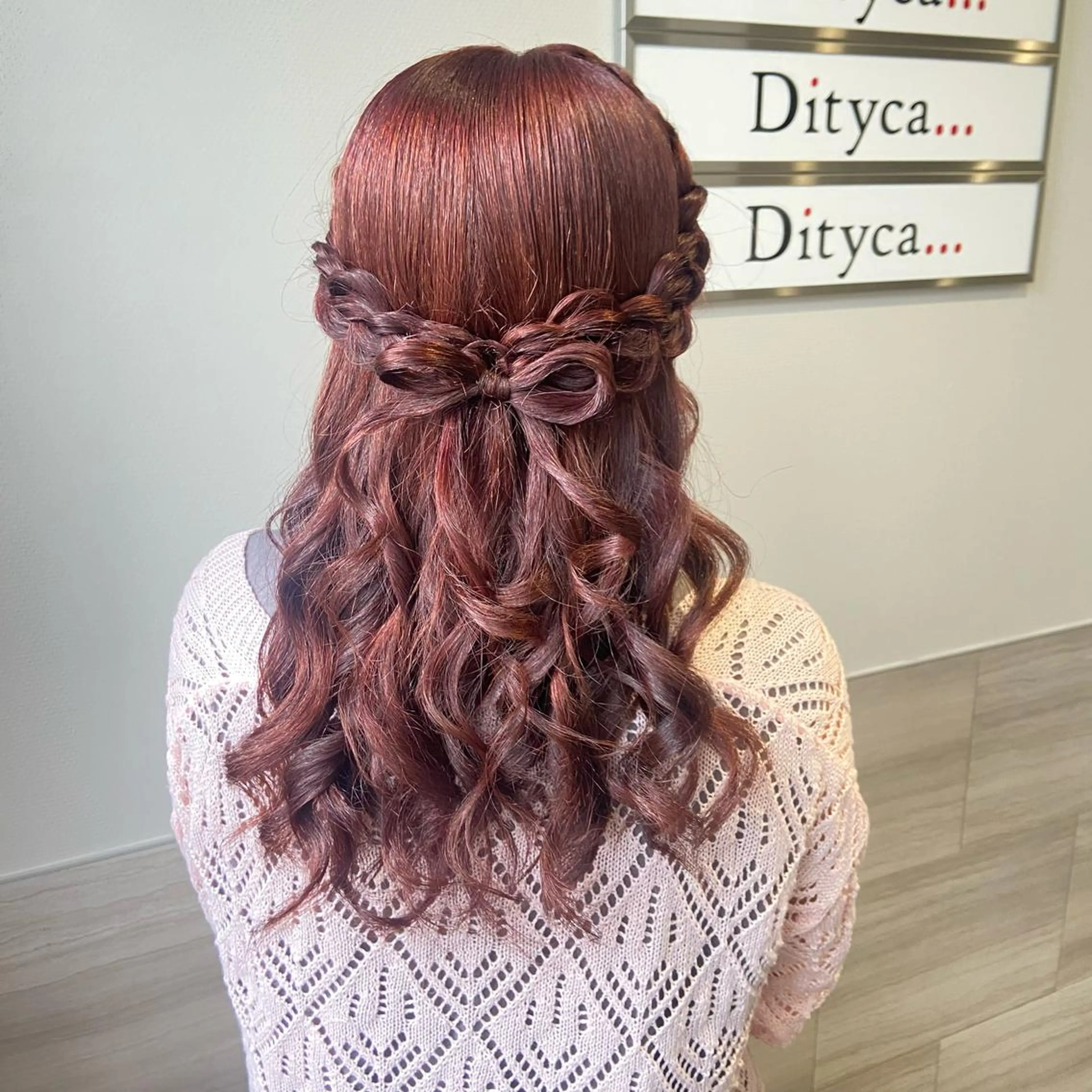 ヘアアレンジ ハーフアップ 奥出 祐菜のマツエク・マツパデザイン