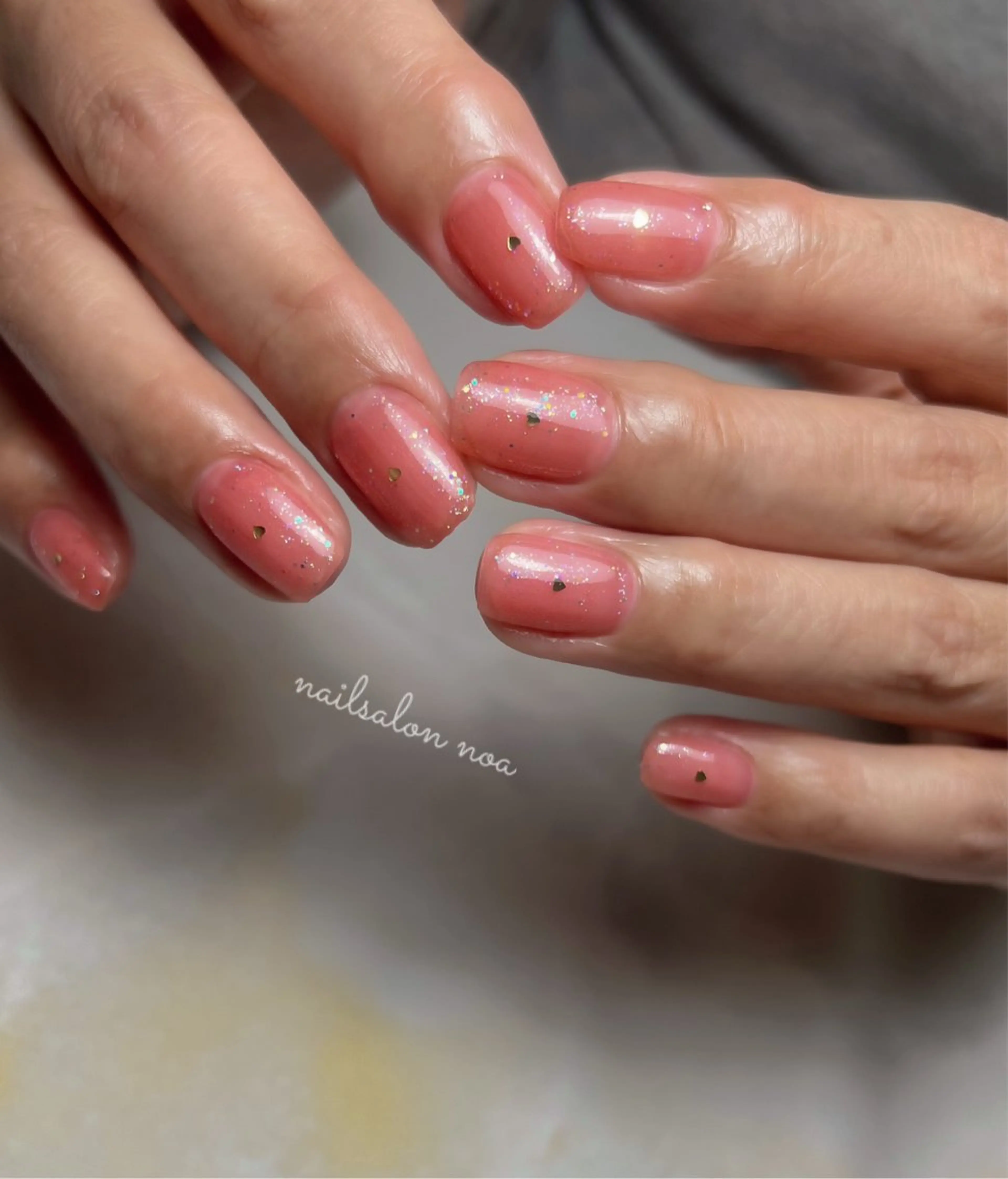 ネイル ジェルネイル ニュアンスネイル パラジェル 夏ネイル ハンドネイル noa nail所属・nailist sakiのネイルデザイン