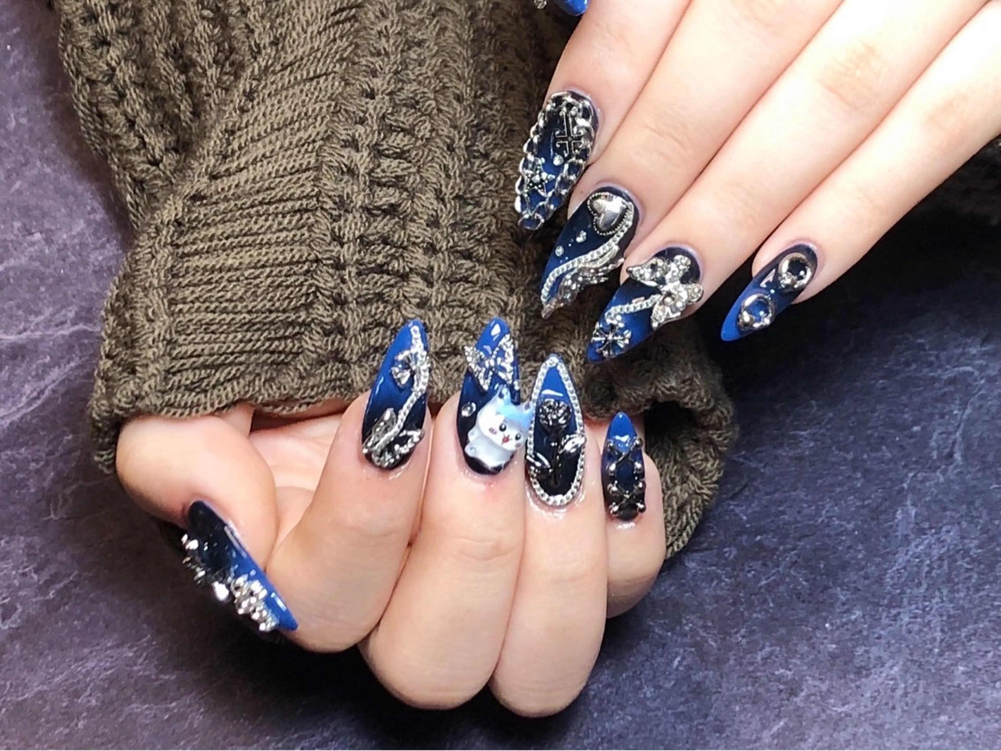 ネイル アートネイル チークネイル 長さ出し フラワーネイル フレンチネイル ハンドネイル ☁️Yun nail Outei☁️のネイルデザイン