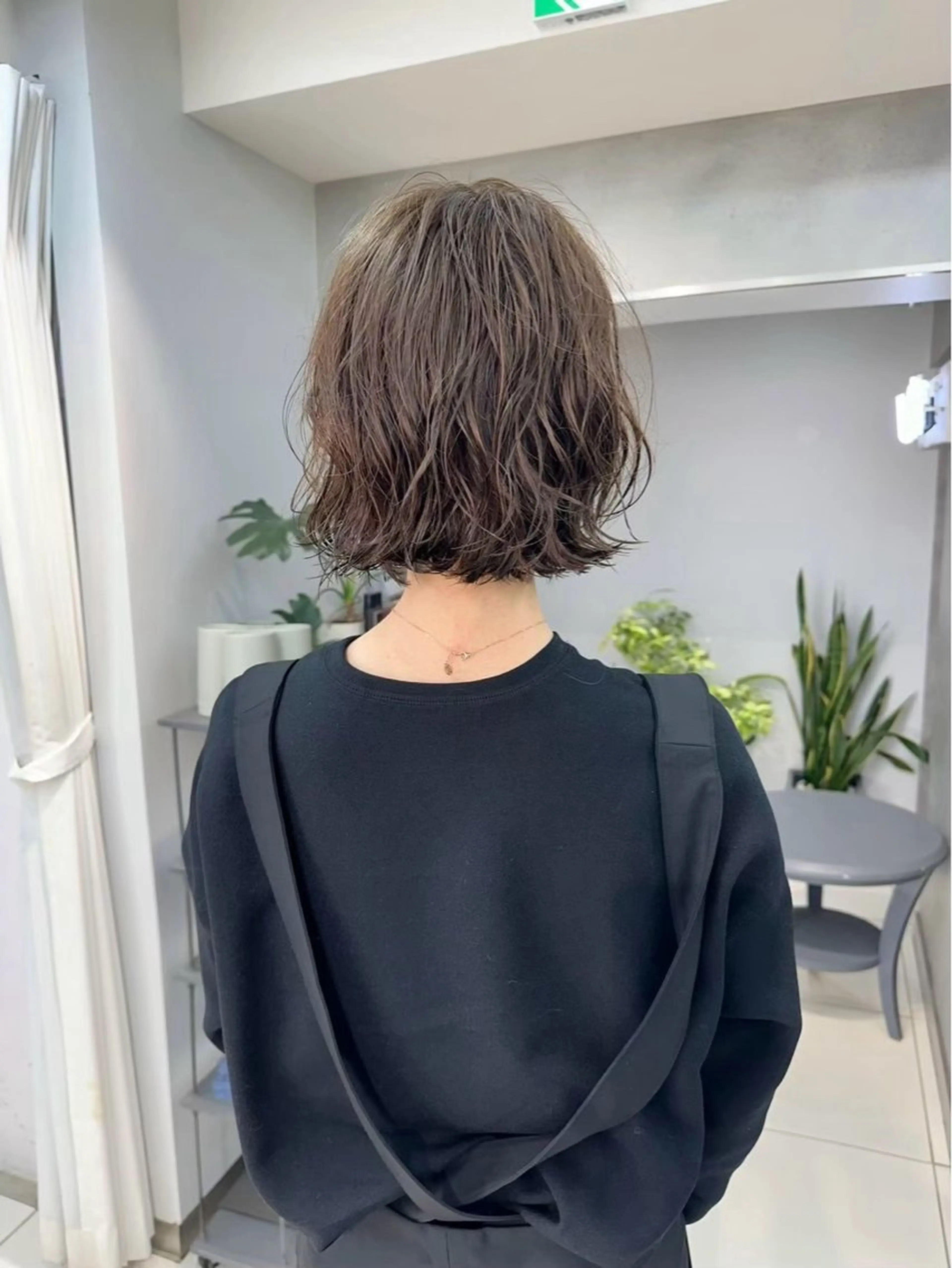 ショート カラー パーマ 透け感カラー 🌱いわさきのヘアスタイル