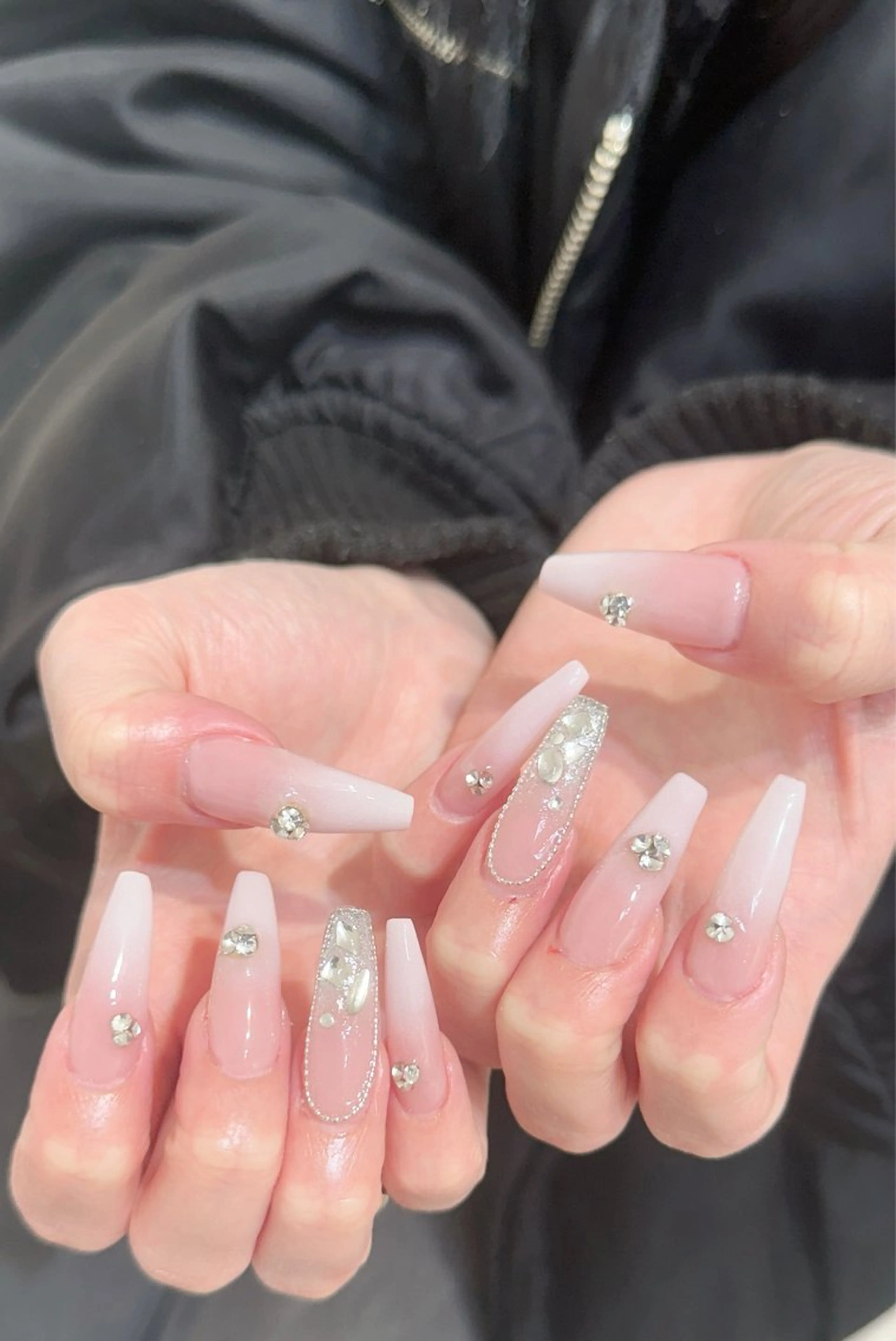 ネイル ニュアンスネイル オフィスネイル ワンカラーネイル シンプルネイル ワンホンネイル ハンドネイル ハンドケア Sun Nail 池袋のエステ・リラクイメージ