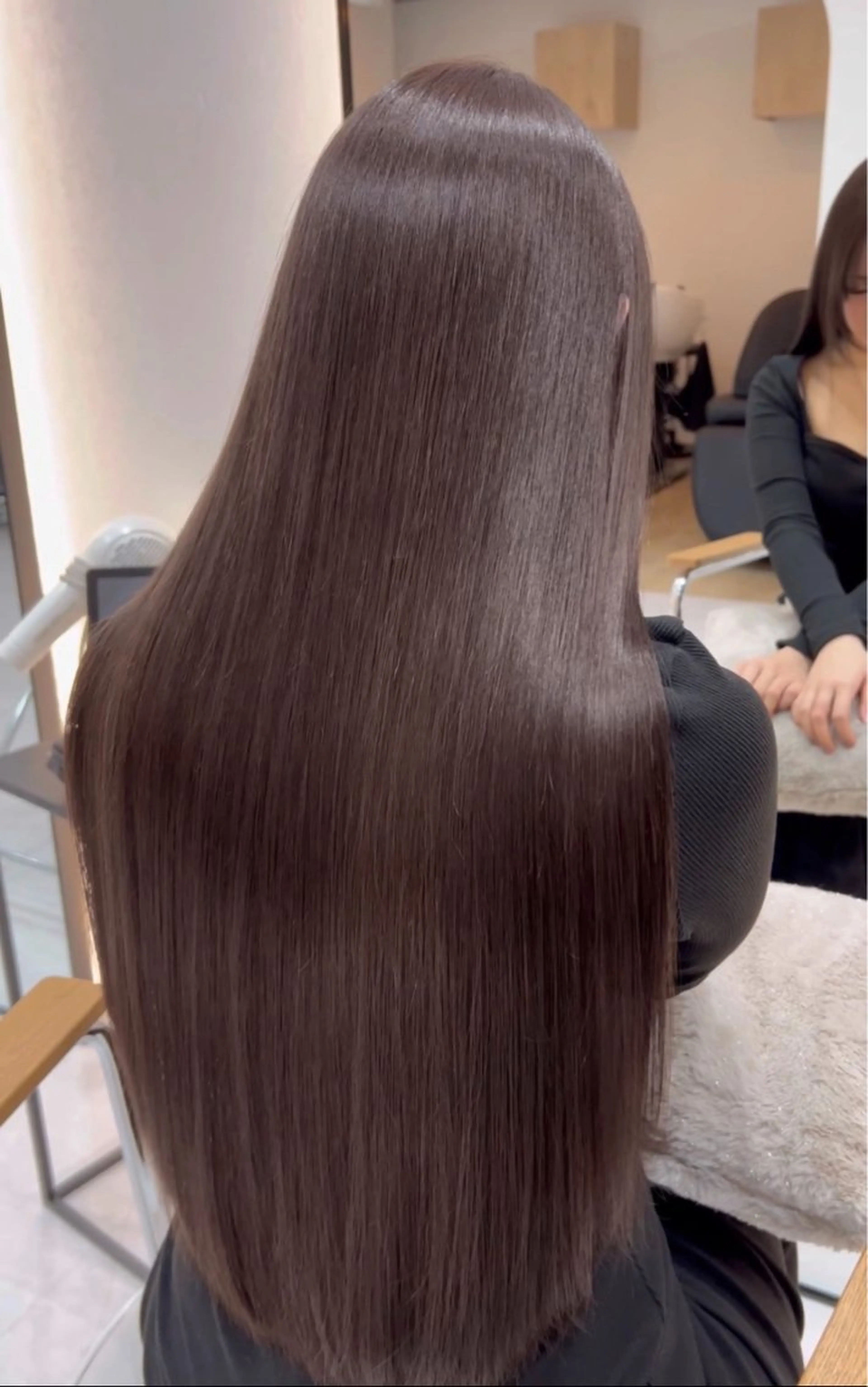 ロング ヘアカラー トリートメント 🩶レイヤー/艶髪/ 顔周り/韓国風/輝士のヘアスタイル