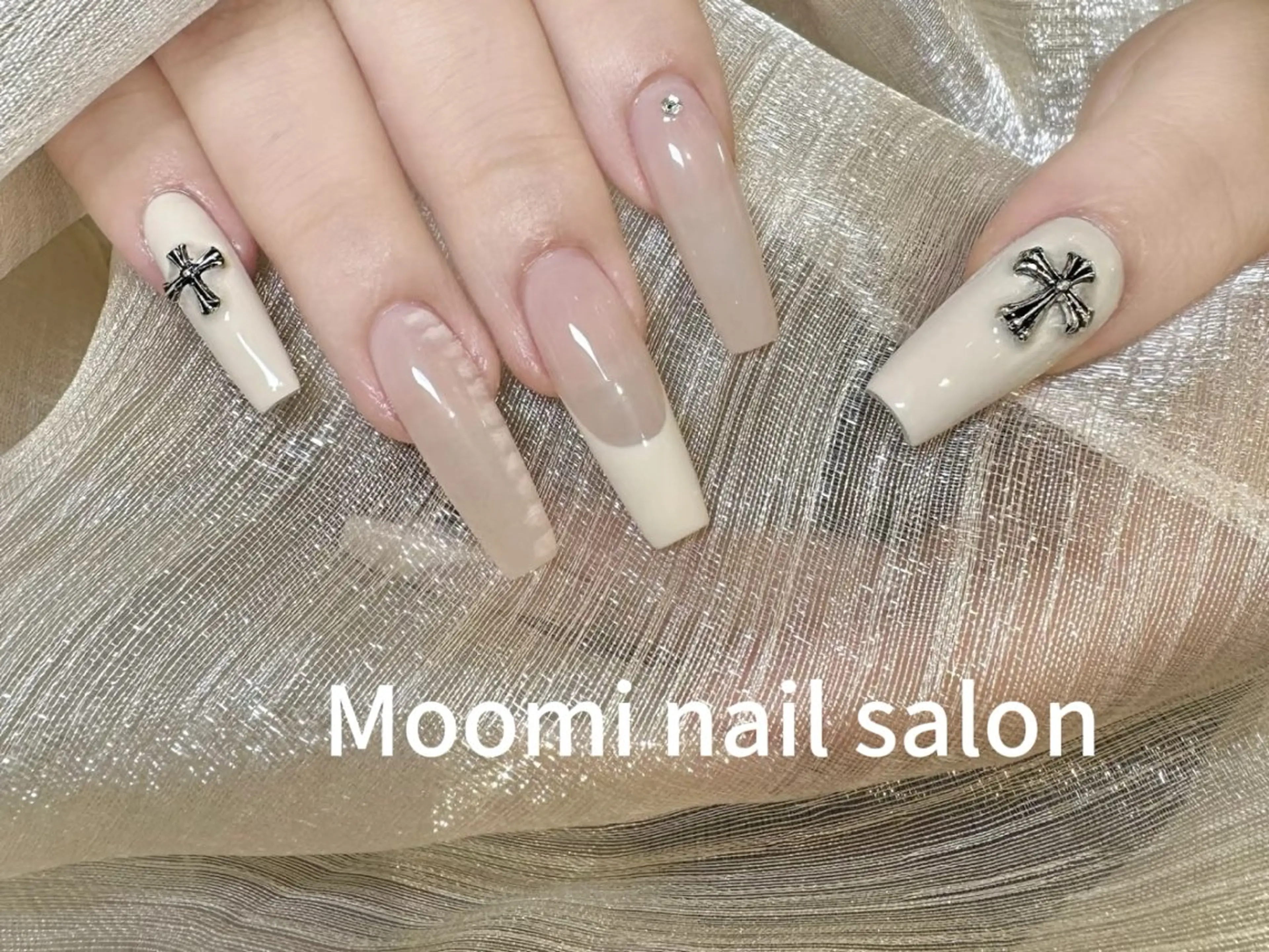 ロング ハンドネイル Moomi あずりのネイルデザイン
