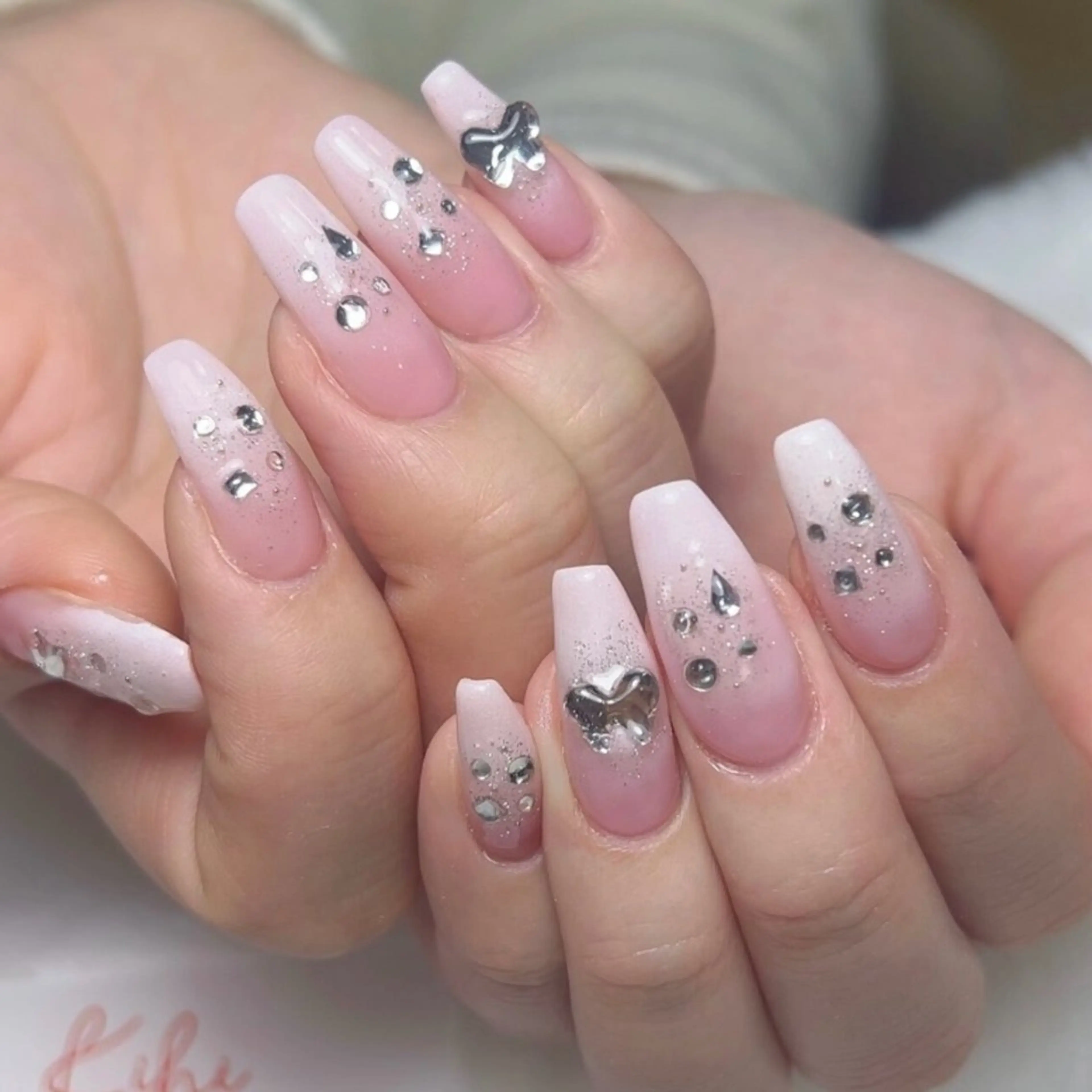 ネイル アートネイル フレンチネイル ジェルネイル グラデーション 韓国ネイル ハンドネイル 久保田 マリコのネイルデザイン