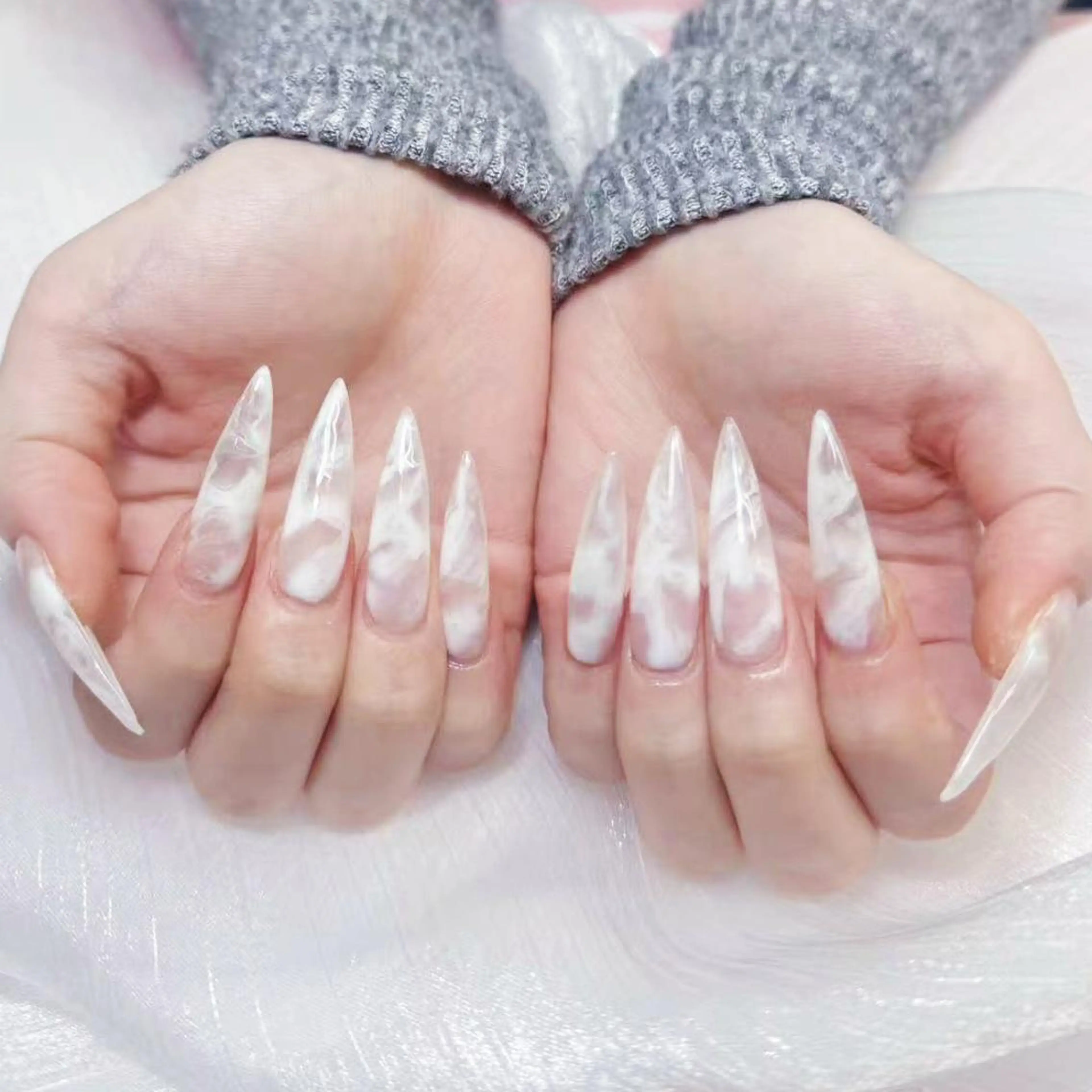 ネイル アートネイル オーロラネイル ガーリー キラキラネイル 韓国ネイル Nail Monsterのネイルデザイン