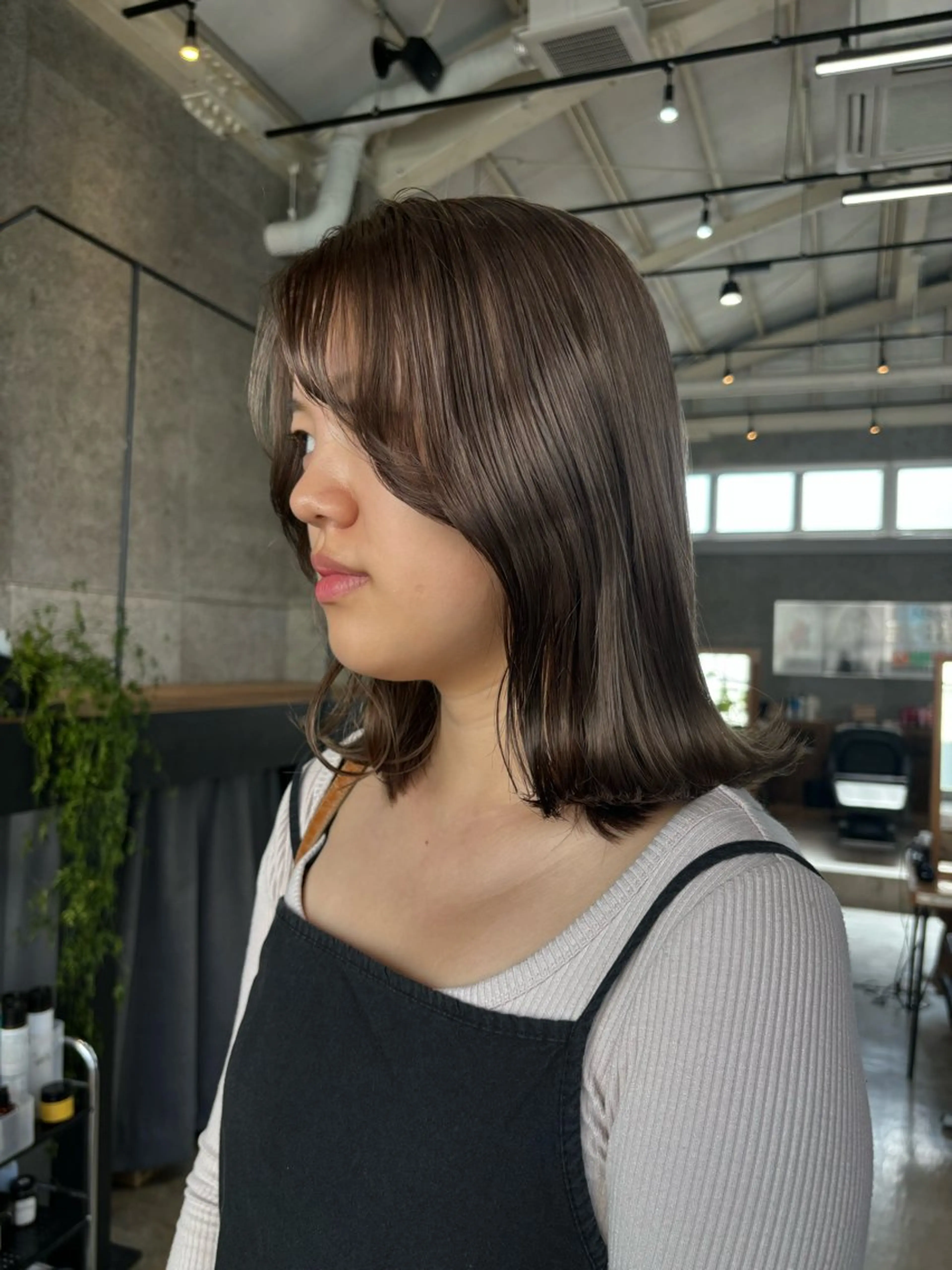 ミディアム カラー パーマ ヘアアレンジ ベージュカラー ブリーチ ヘアカラー トリートメント ヘッドスパ ヘアセット 押切 響 のヘアスタイル