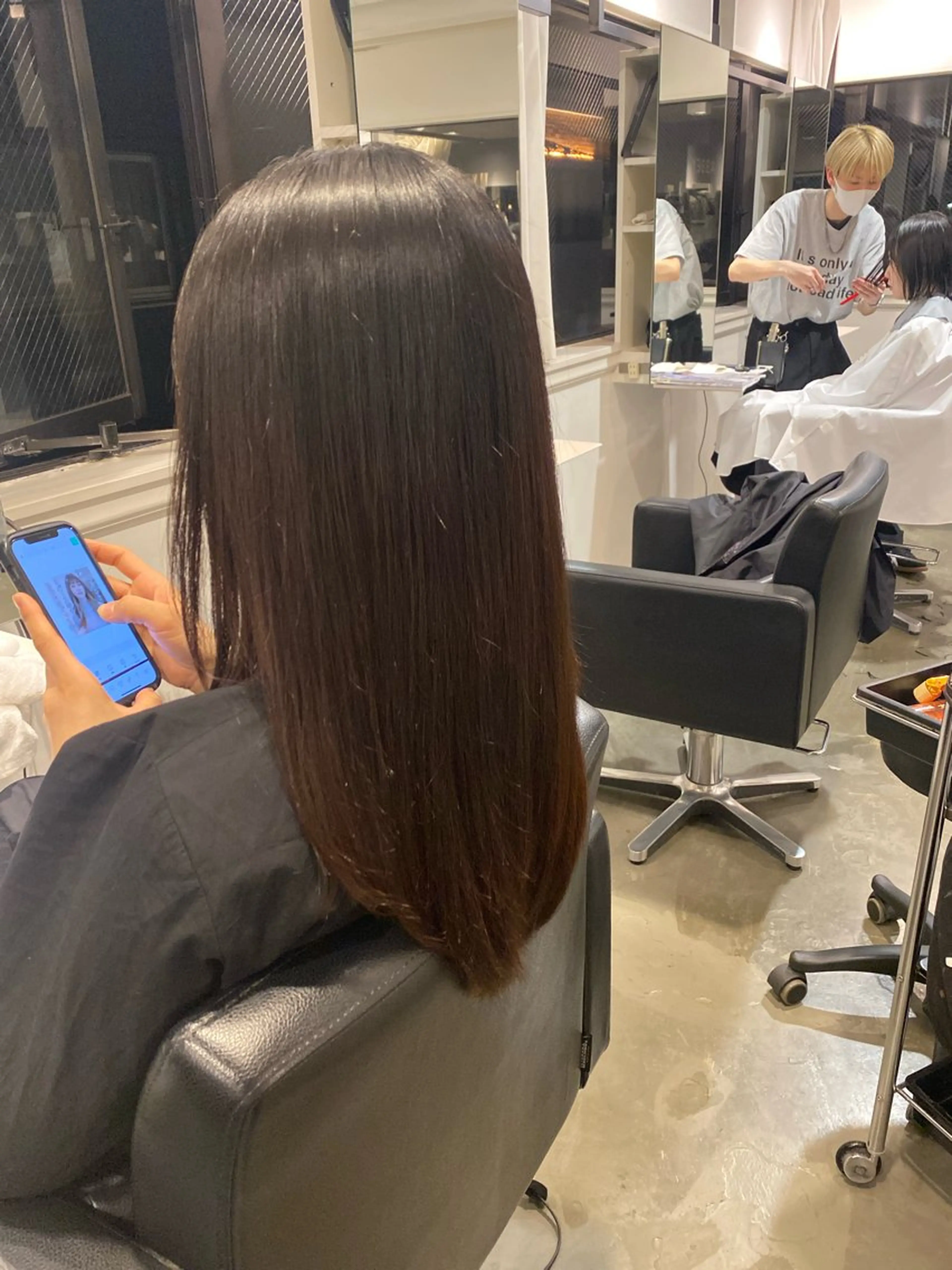 セミロング パーマ セミロングパーマ 顔周りカット 縮毛矯正 ストレートパーマ 縮毛矯正 コテ巻き風パーマ🫧 韓国パーマ反町海大のヘアスタイル