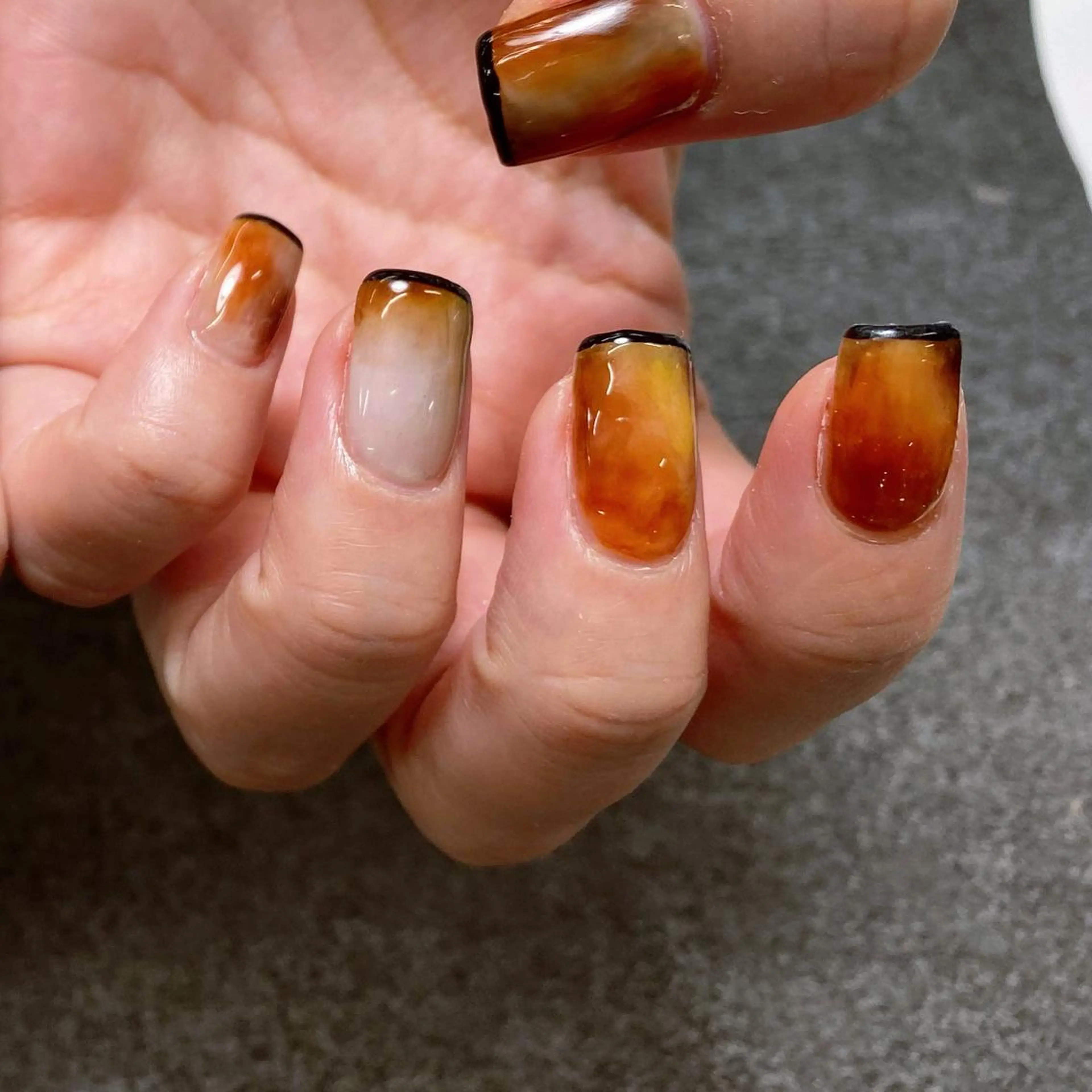 ネイル ニュアンスネイル 巻き爪補正 Umber　Miyaのネイルデザイン