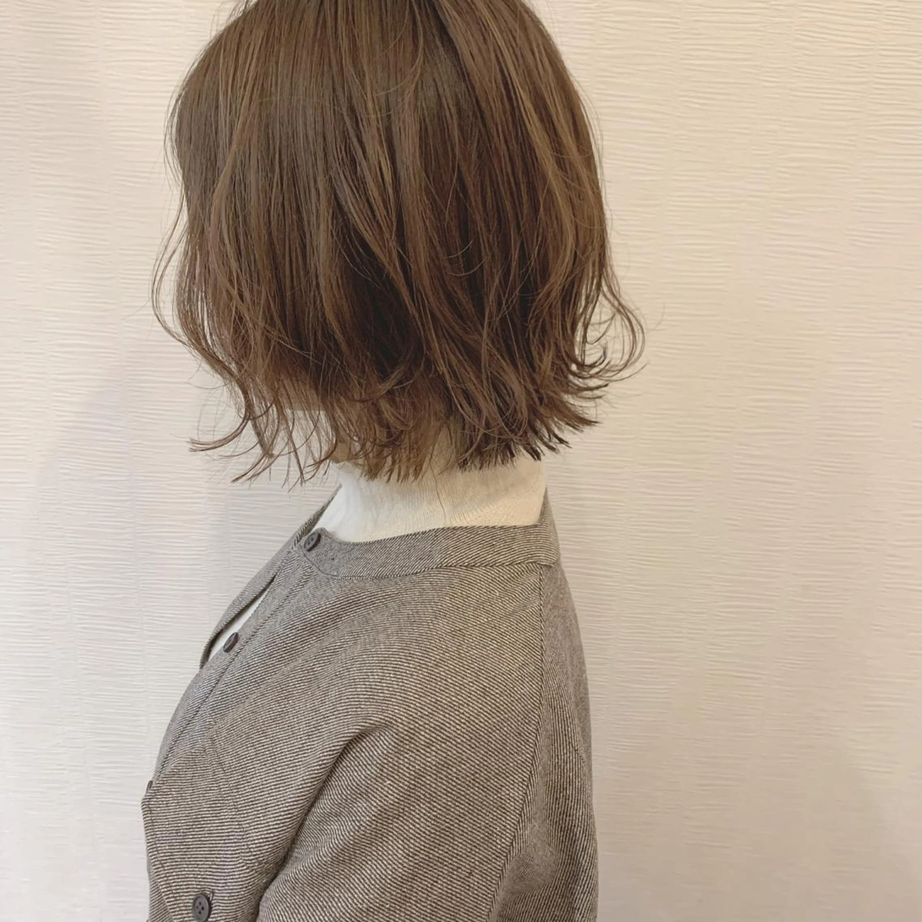 ミディアム 切りっぱなしボブ ボブ 外ハネヘア カット トリートメント toiro by lien hair atelier所属・池田 真由美のヘアスタイル