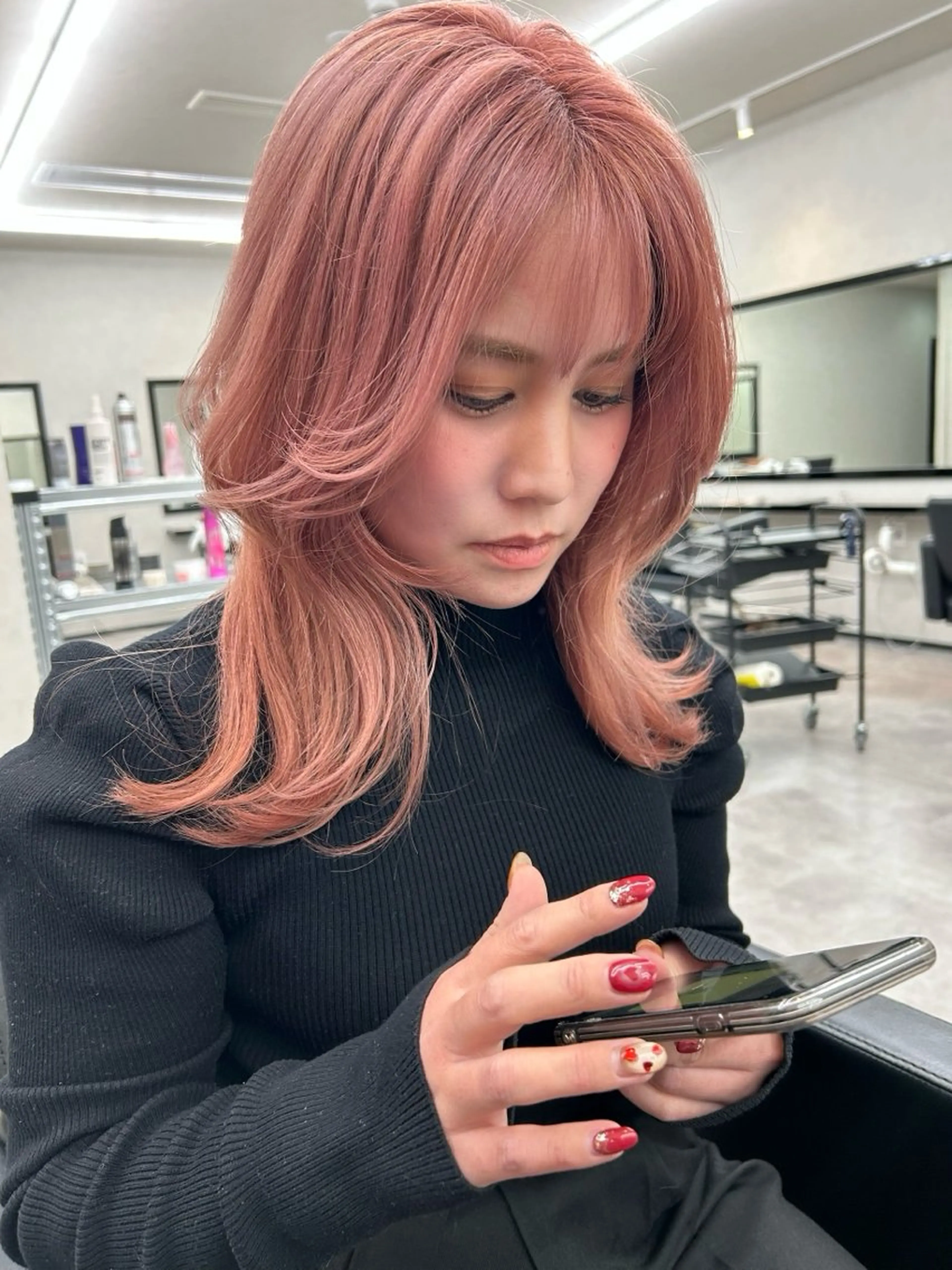セミロング カラー ベージュカラー ピンクカラー ピンクベージュ 韓国風ヘア レイヤーカット カット ヘアカラー ナカジマ ナナのヘアスタイル