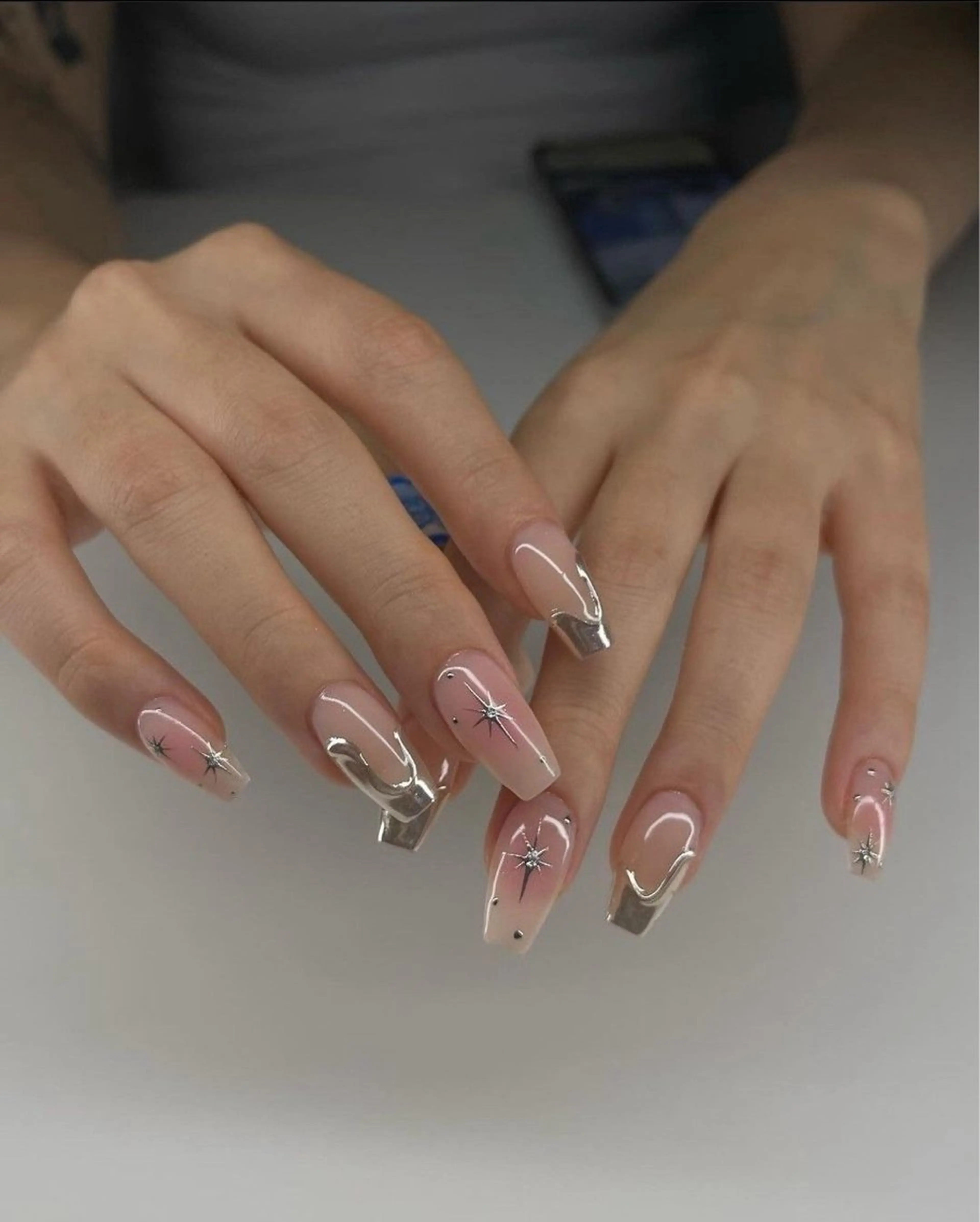ネイル 長さ出し フレンチネイル グラデーション 卒業式 マグネットネイル MIHANA NAILのネイルデザイン