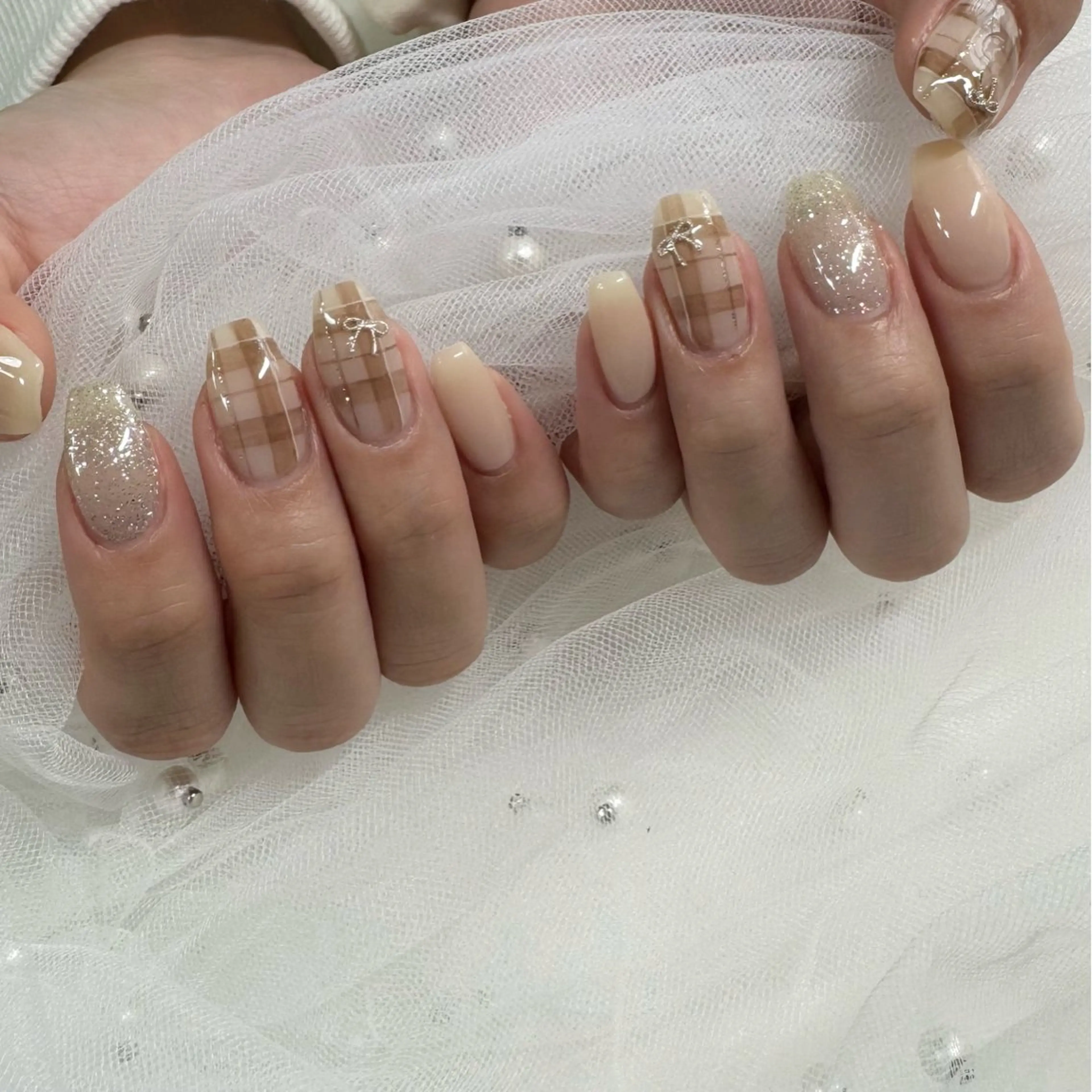 ネイル ジェルネイル リボン 東 千夏のネイルデザイン