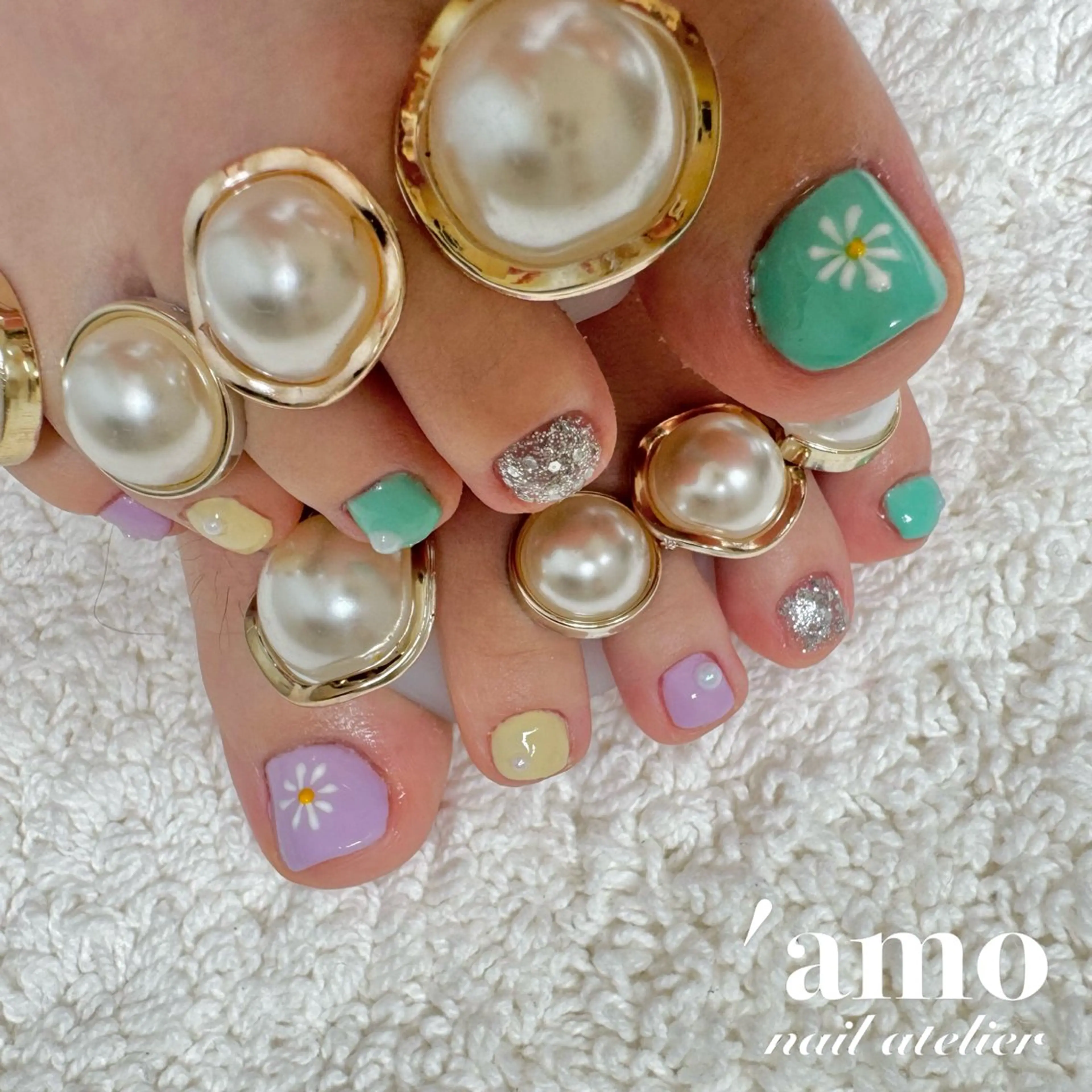 ネイル フットネイル 韓国ネイル パステルネイル ワンホンネイル フットネイル 'amo nail atelierのネイルデザイン