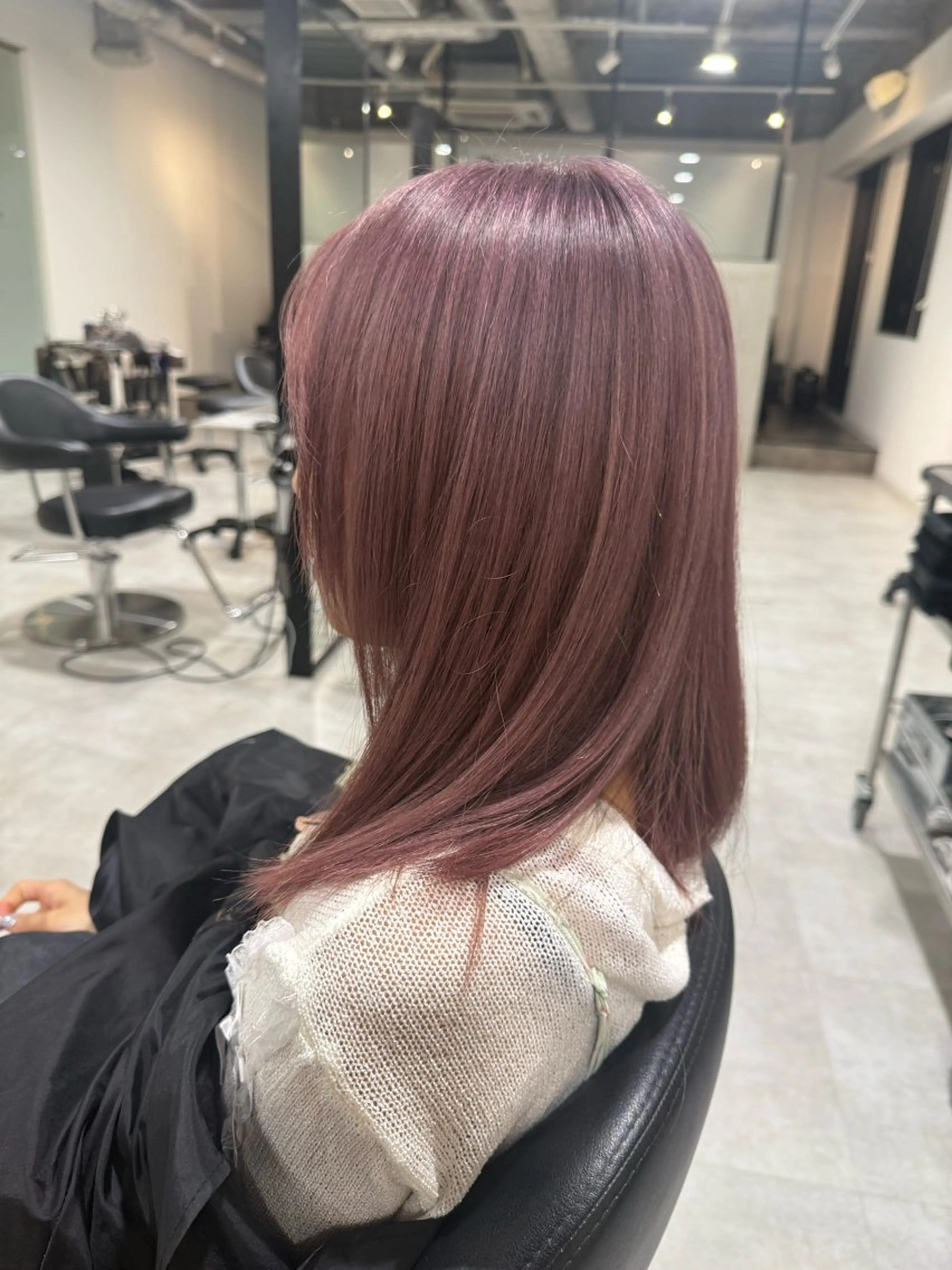 ミディアム パープルカラー ヘアカラー 但馬 正志郎のヘアスタイル
