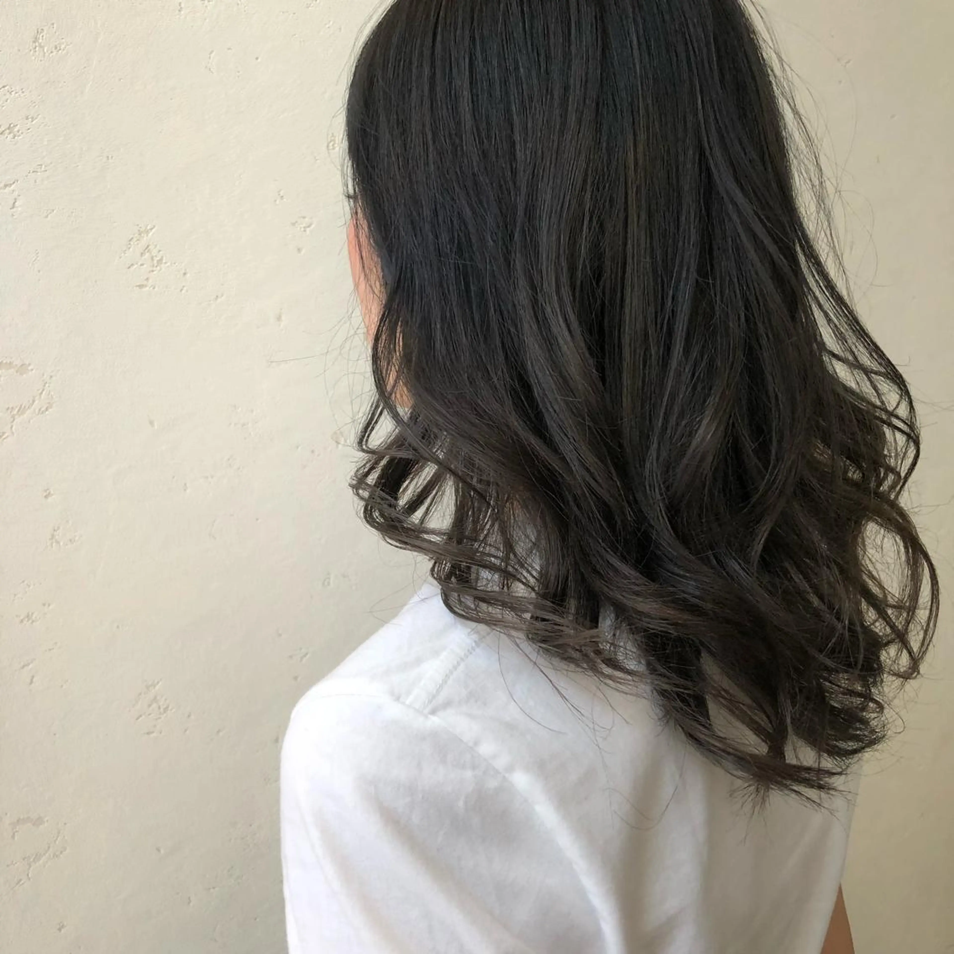 セミロング 西川 仁のヘアスタイル